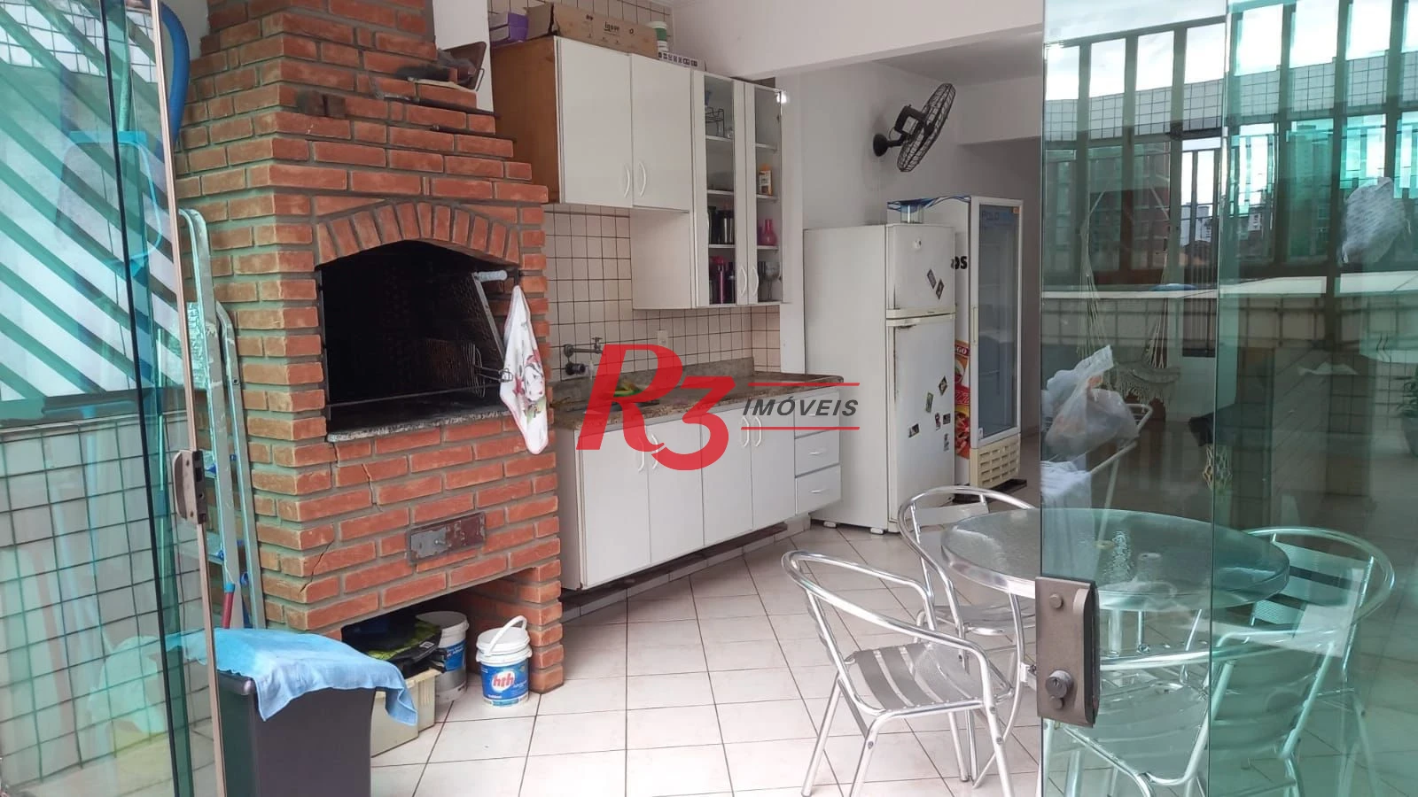 Sobrado com 4 dormitórios à venda, 212 m² por R$ 1.420.000,00 - Embaré - Santos/SP