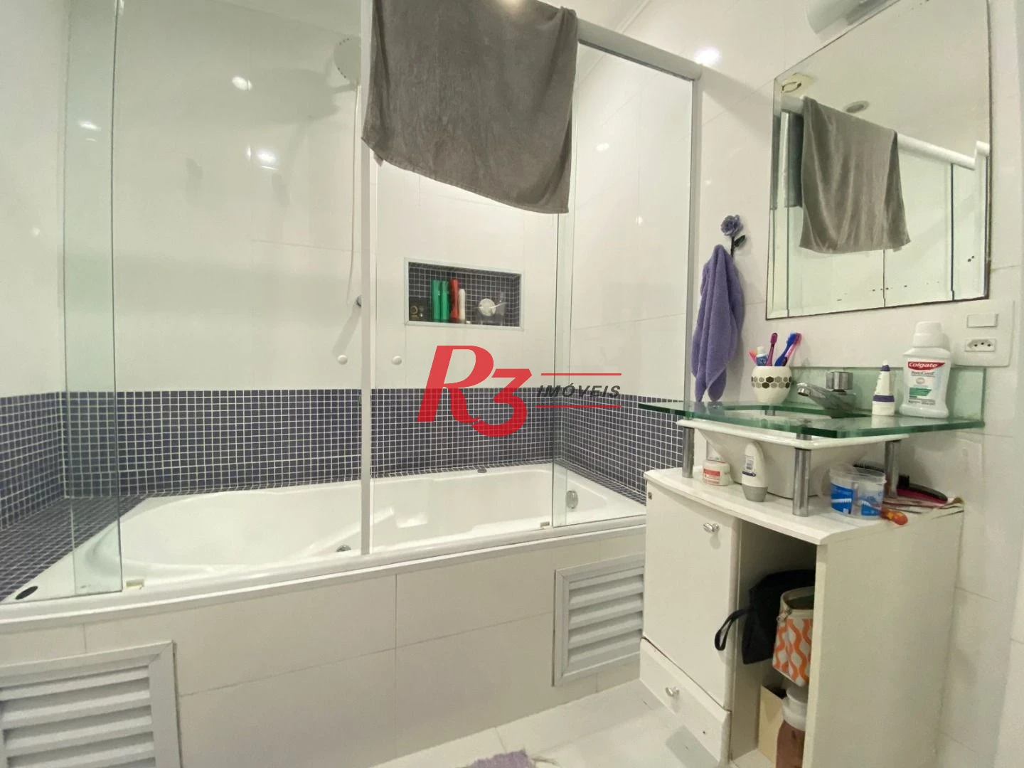Sobrado com 4 dormitórios à venda, 212 m² por R$ 1.420.000,00 - Embaré - Santos/SP