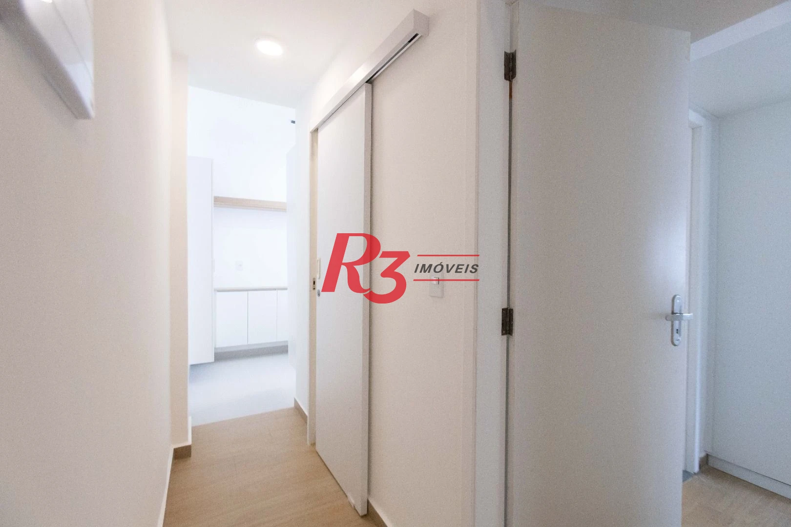Apartamento com 2 dormitórios à venda, 69 m² por R$ 530.000,00 - José Menino - Santos/SP