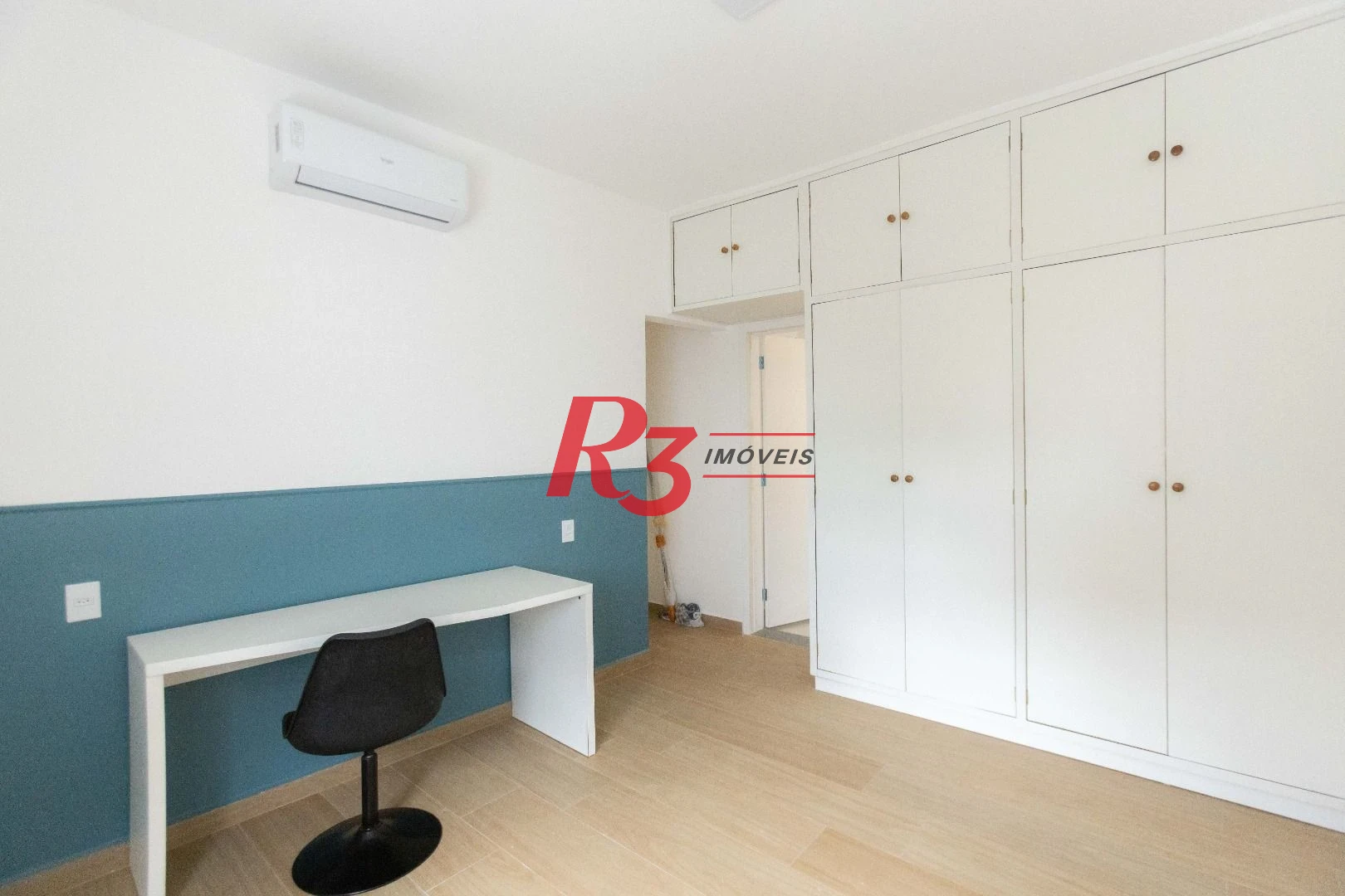 Apartamento com 2 dormitórios à venda, 69 m² por R$ 530.000,00 - José Menino - Santos/SP