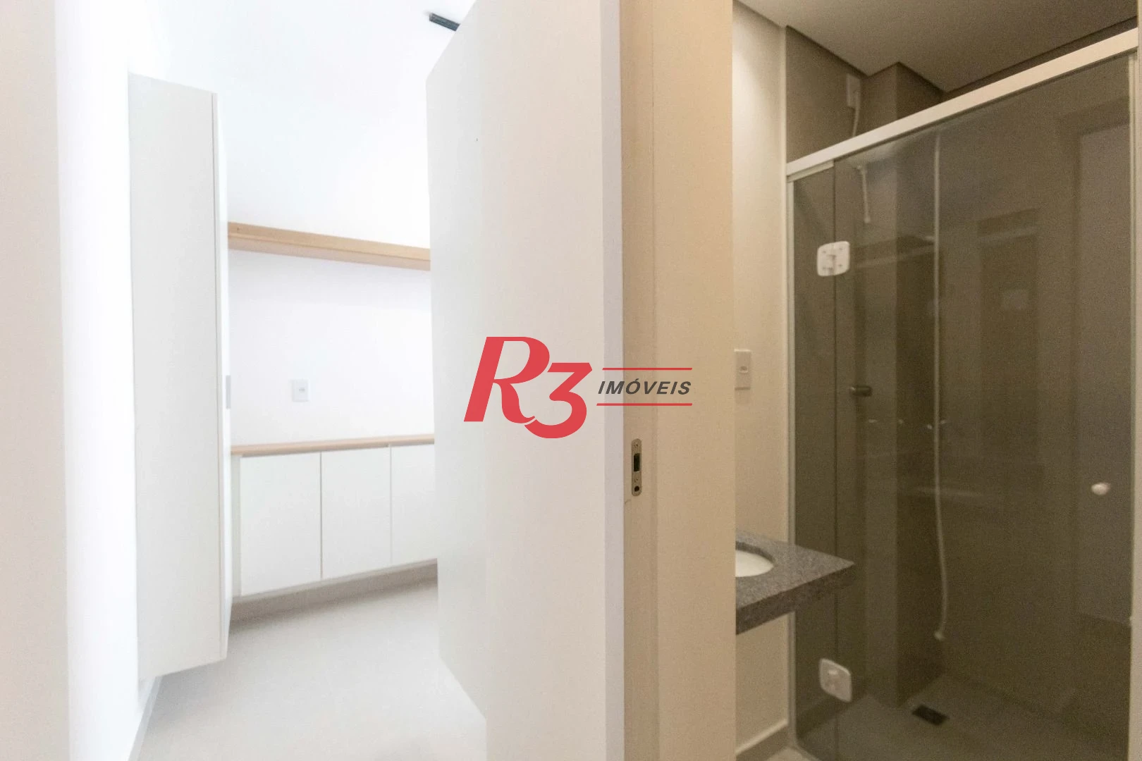 Apartamento com 2 dormitórios à venda, 69 m² por R$ 530.000,00 - José Menino - Santos/SP