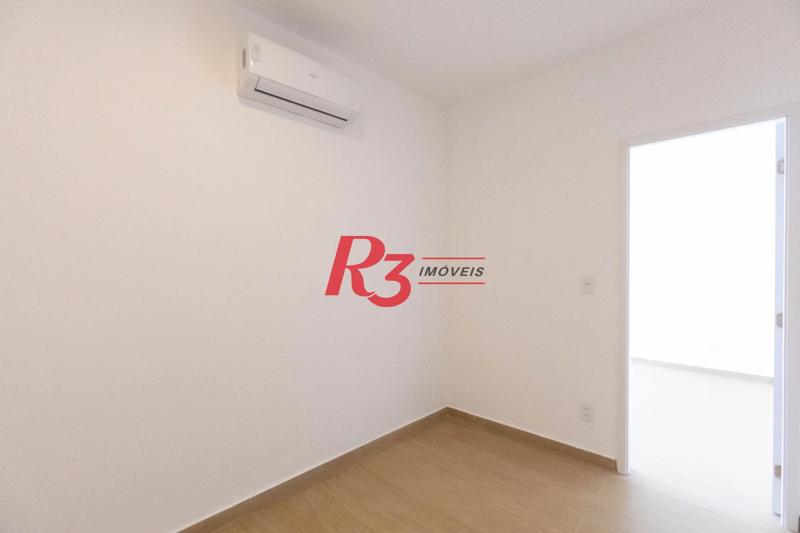 Apartamento com 2 dormitórios à venda, 69 m² por R$ 530.000,00 - José Menino - Santos/SP
