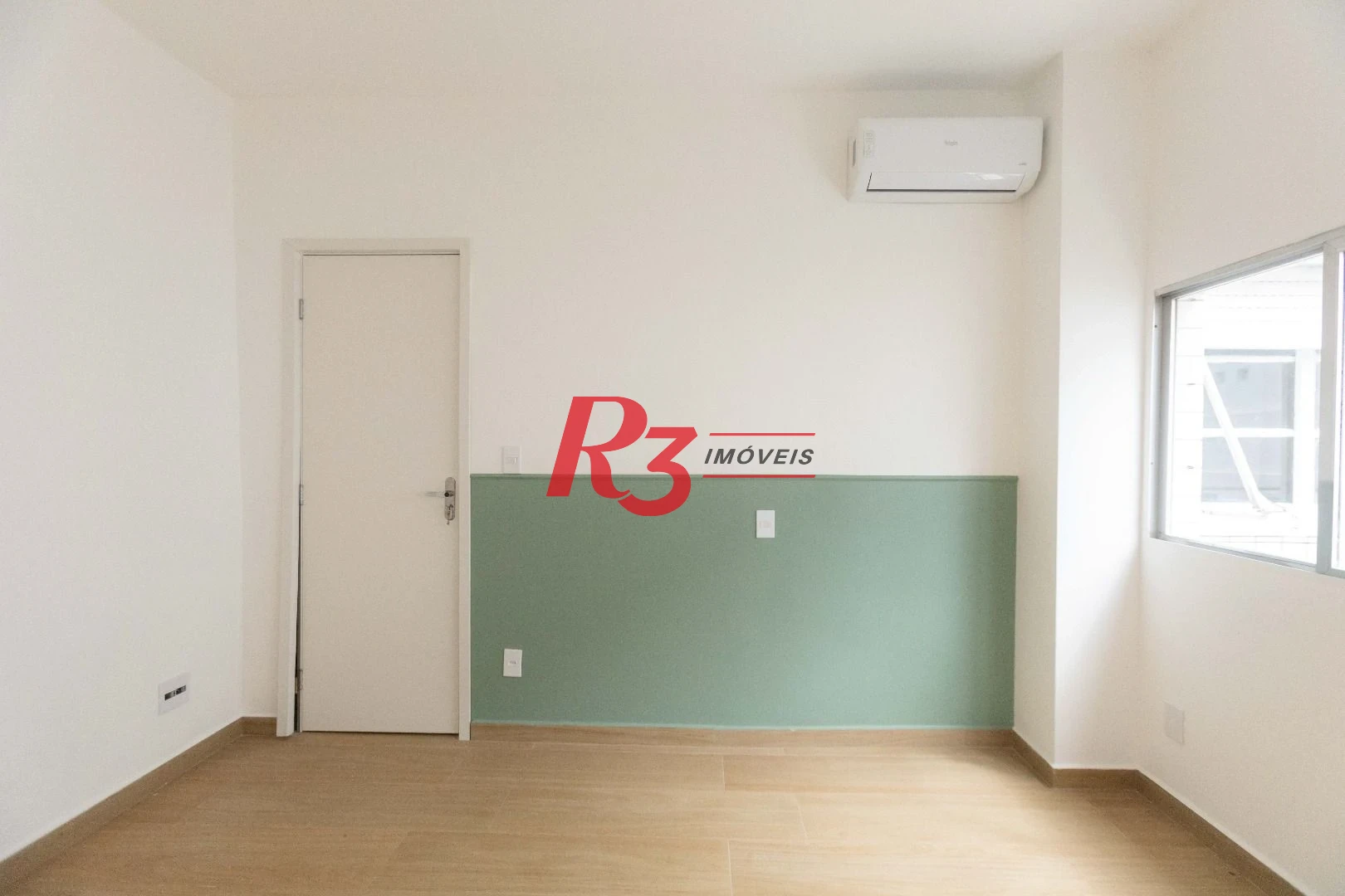 Apartamento com 2 dormitórios à venda, 69 m² por R$ 530.000,00 - José Menino - Santos/SP