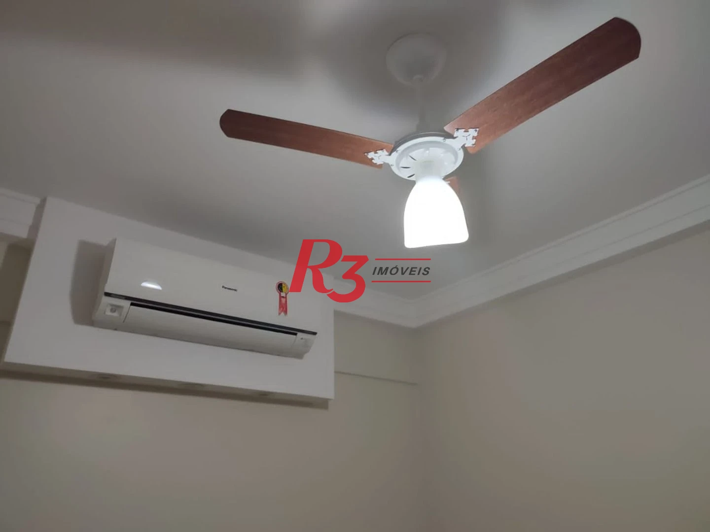 Apartamento com 1 dormitório à venda, 40 m² por R$ 260.000,00 - Morro dos Barbosas - São Vicente/SP