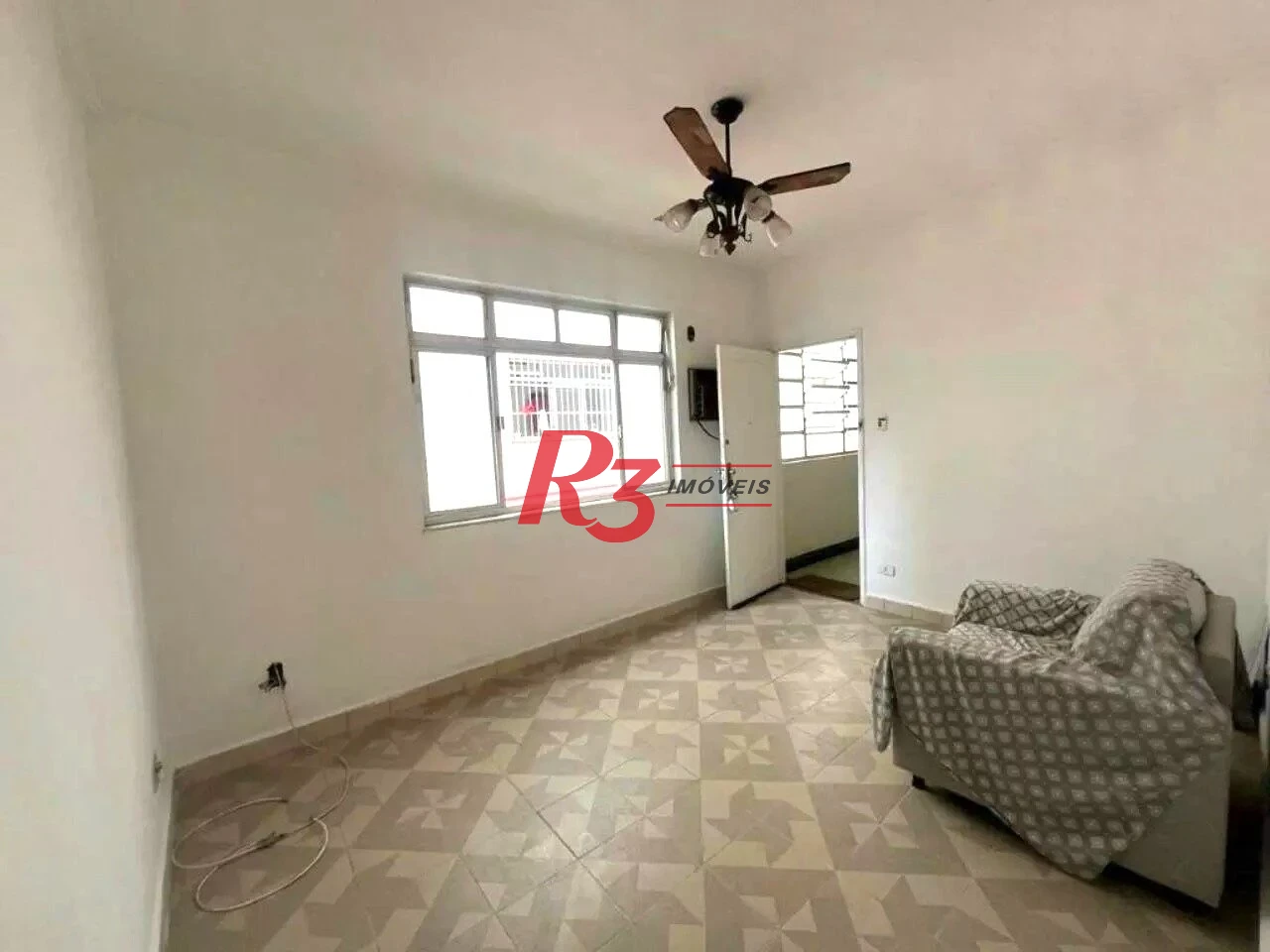 Apartamento com 2 dormitórios à venda, 76 m² por R$ 450.000,00 - Embaré - Santos/SP