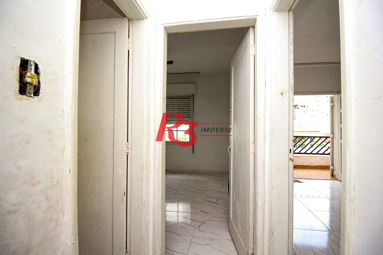 Apartamento com 2 dormitórios à venda, 76 m² por R$ 450.000,00 - Embaré - Santos/SP