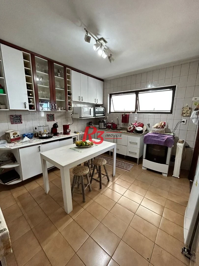Apartamento com 3 dormitórios à venda, 128 m² por R$ 850.000,00 - Gonzaga - Santos/SP