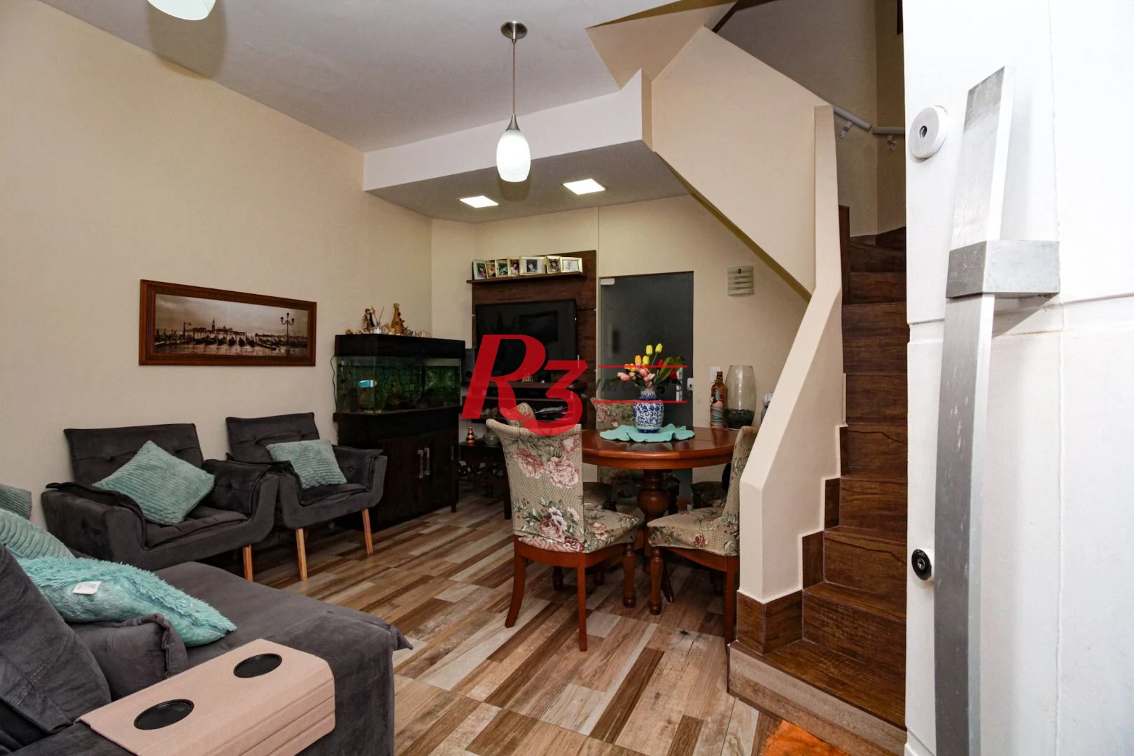 Sobrado com 3 dormitórios à venda, 89 m² por R$ 750.000,00 - Campo Grande - Santos/SP