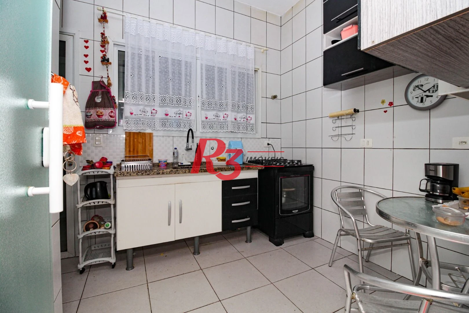 Sobrado com 3 dormitórios à venda, 89 m² por R$ 750.000,00 - Campo Grande - Santos/SP