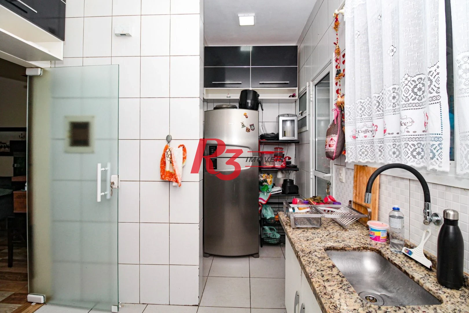 Sobrado com 3 dormitórios à venda, 89 m² por R$ 750.000,00 - Campo Grande - Santos/SP
