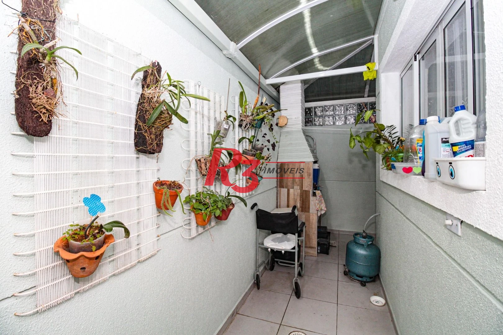 Sobrado com 3 dormitórios à venda, 89 m² por R$ 750.000,00 - Campo Grande - Santos/SP