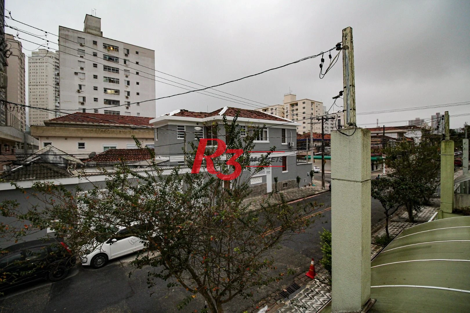Sobrado com 3 dormitórios à venda, 89 m² por R$ 750.000,00 - Campo Grande - Santos/SP