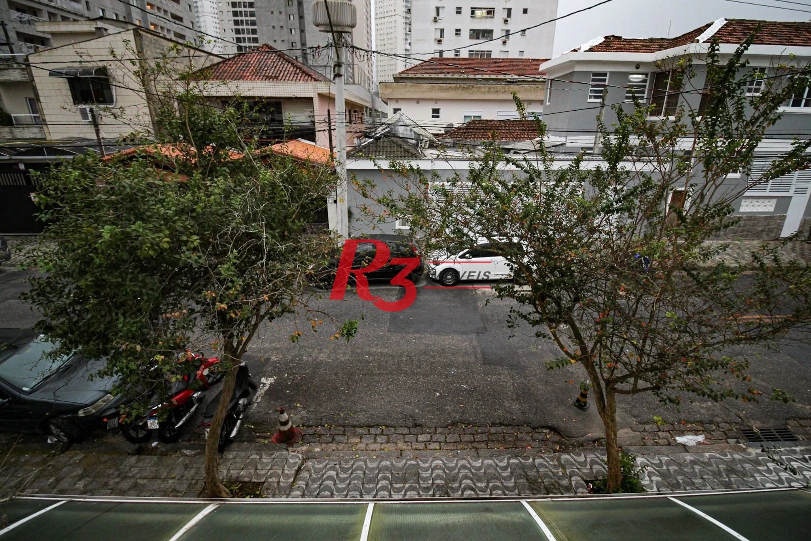 Sobrado com 3 dormitórios à venda, 89 m² por R$ 750.000,00 - Campo Grande - Santos/SP