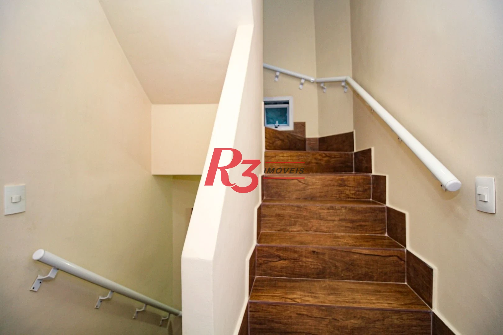 Sobrado com 3 dormitórios à venda, 89 m² por R$ 750.000,00 - Campo Grande - Santos/SP