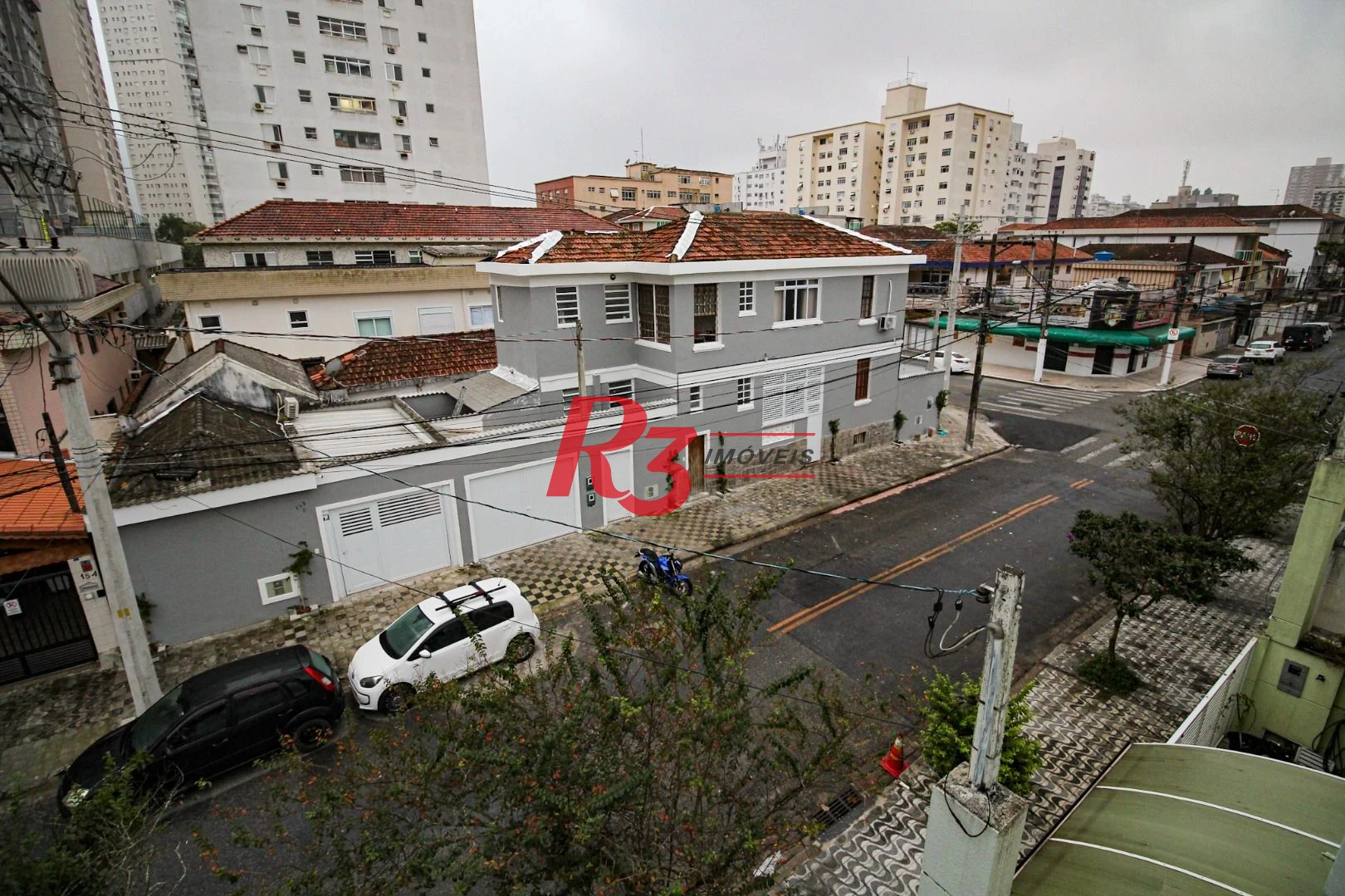 Sobrado com 3 dormitórios à venda, 89 m² por R$ 750.000,00 - Campo Grande - Santos/SP
