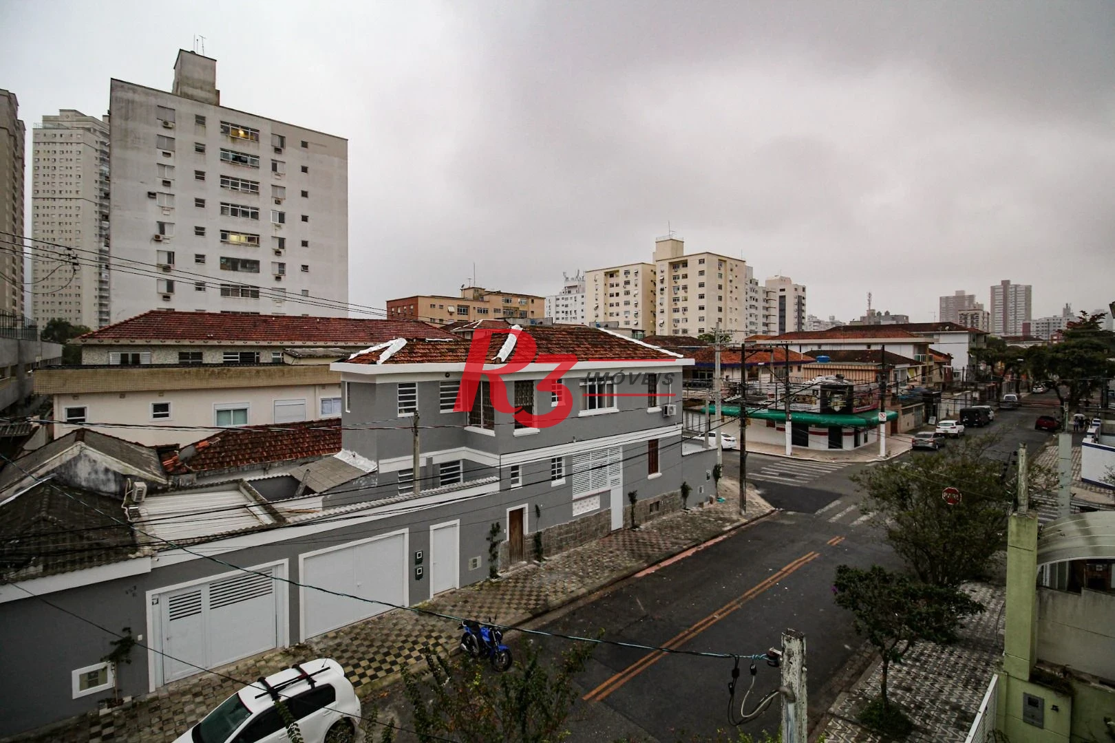 Sobrado com 3 dormitórios à venda, 89 m² por R$ 750.000,00 - Campo Grande - Santos/SP