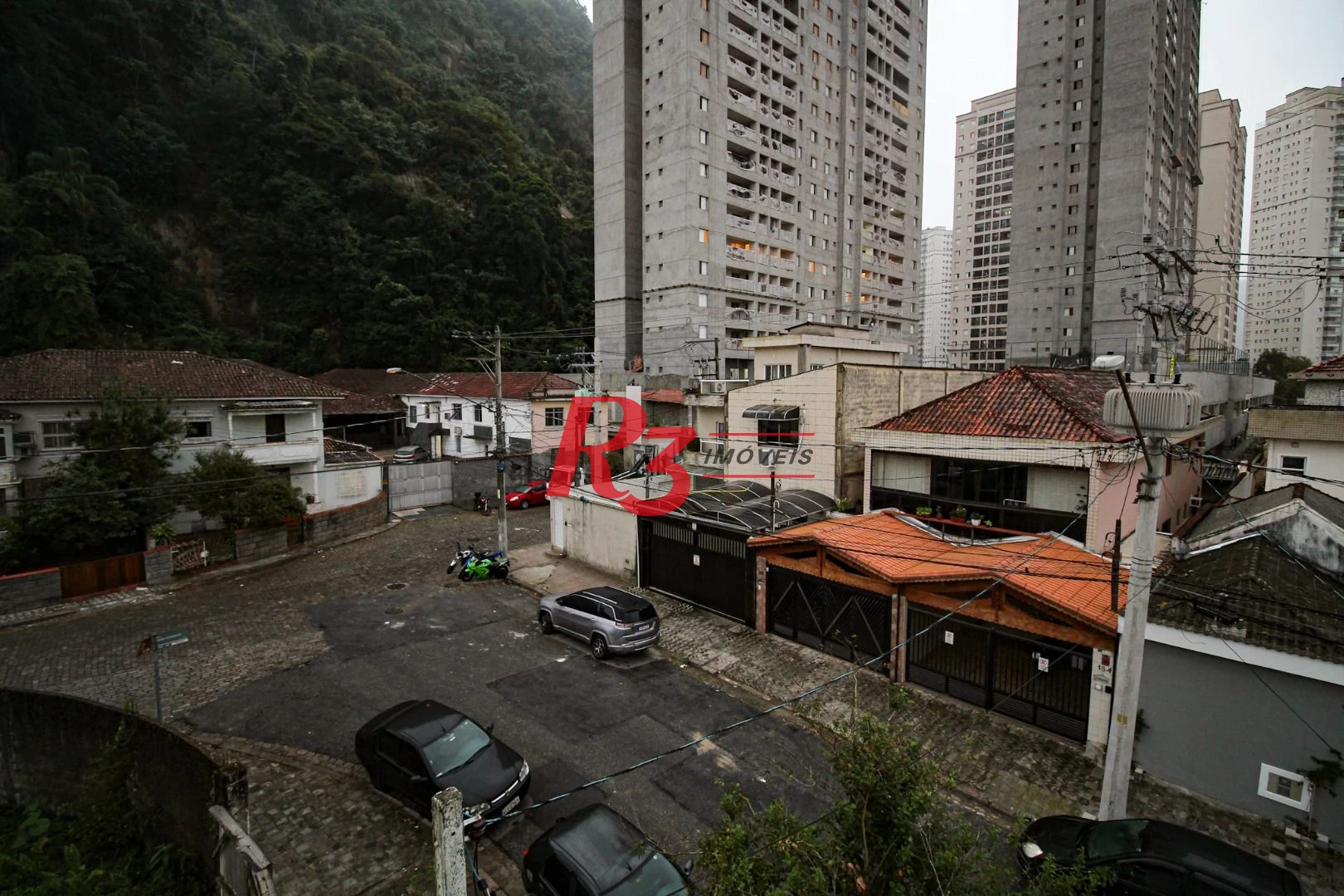 Sobrado com 3 dormitórios à venda, 89 m² por R$ 750.000,00 - Campo Grande - Santos/SP