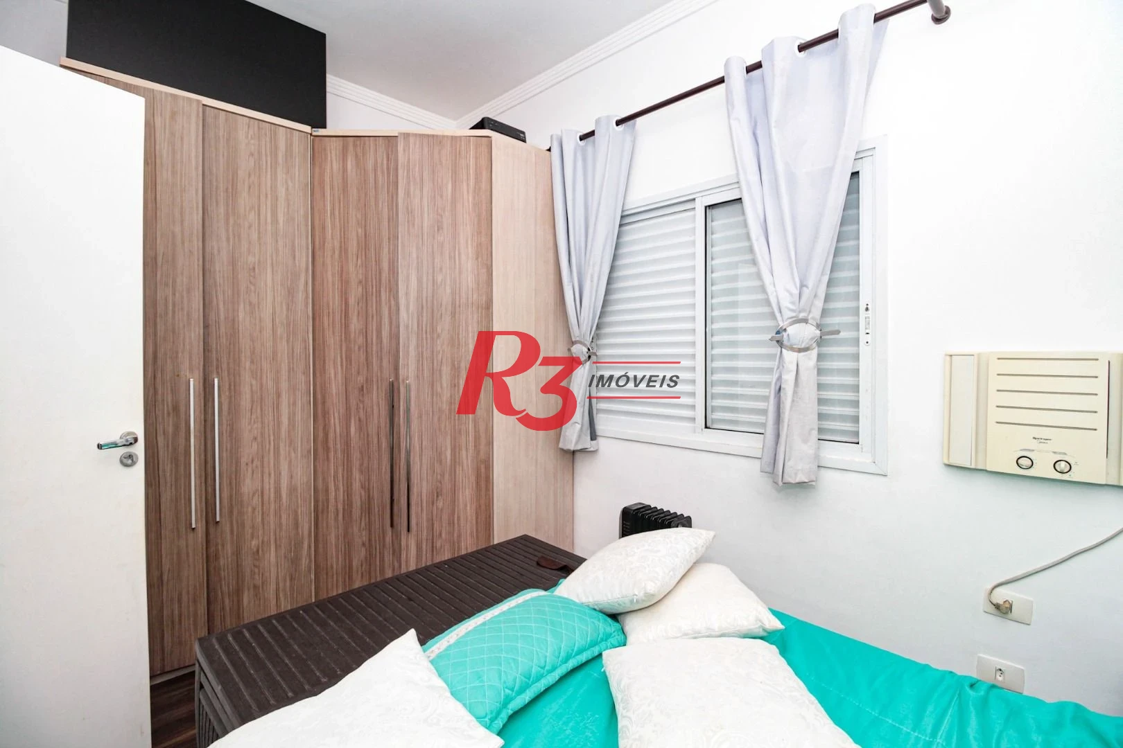 Sobrado com 3 dormitórios à venda, 89 m² por R$ 750.000,00 - Campo Grande - Santos/SP