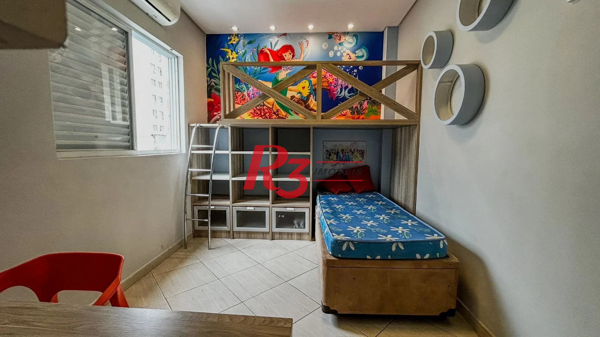 Casa com 3 dormitórios à venda, 307 m² por R$ 1.600.000,00 - Marapé - Santos/SP