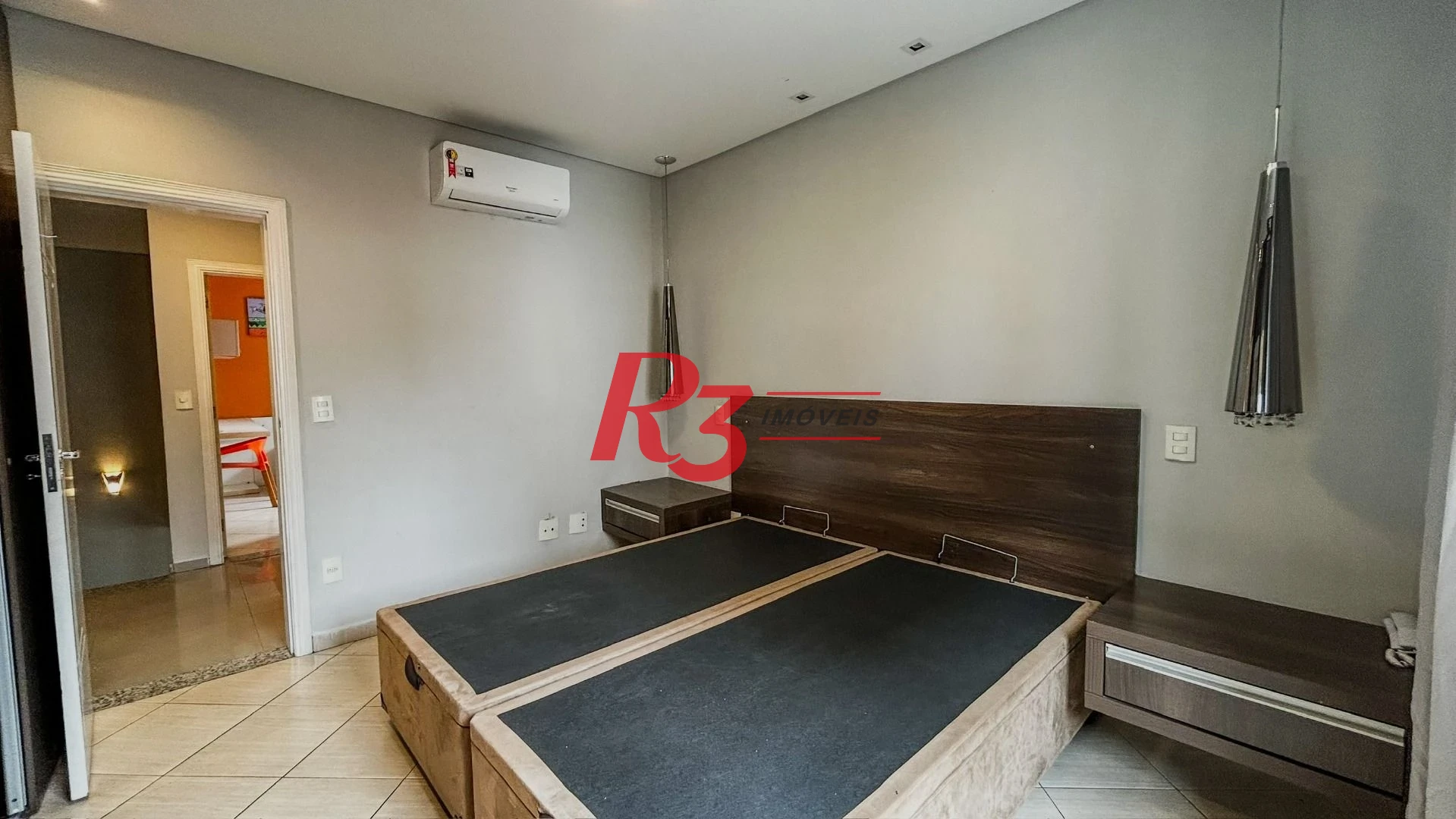 Casa com 3 dormitórios à venda, 307 m² por R$ 1.600.000,00 - Marapé - Santos/SP