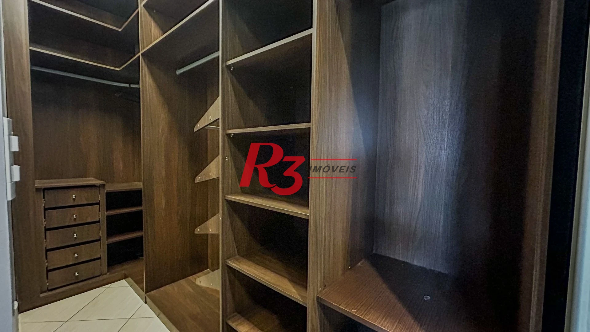 Casa com 3 dormitórios à venda, 307 m² por R$ 1.600.000,00 - Marapé - Santos/SP