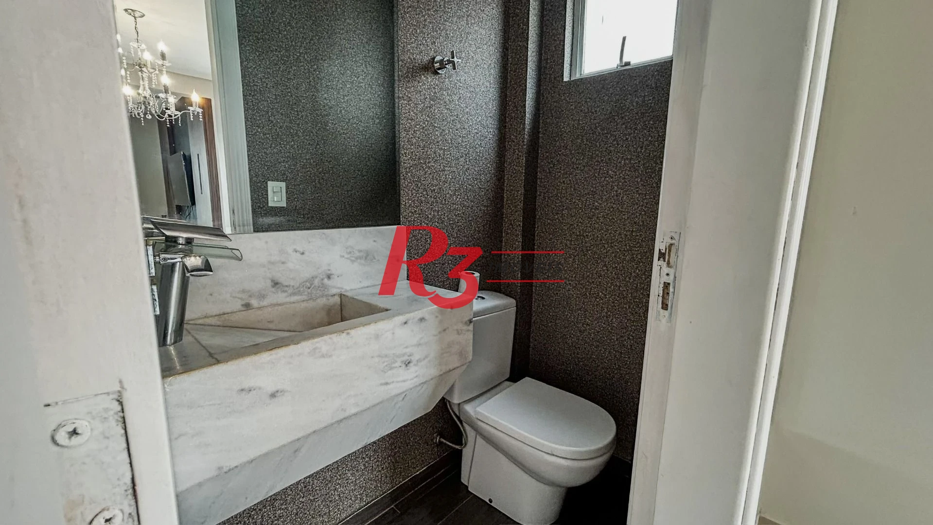Casa com 3 dormitórios à venda, 307 m² por R$ 1.600.000,00 - Marapé - Santos/SP