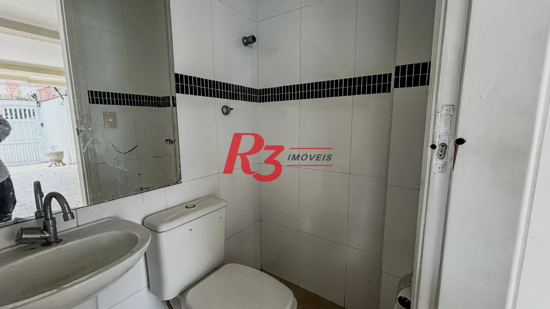 Casa com 3 dormitórios à venda, 307 m² por R$ 1.600.000,00 - Marapé - Santos/SP
