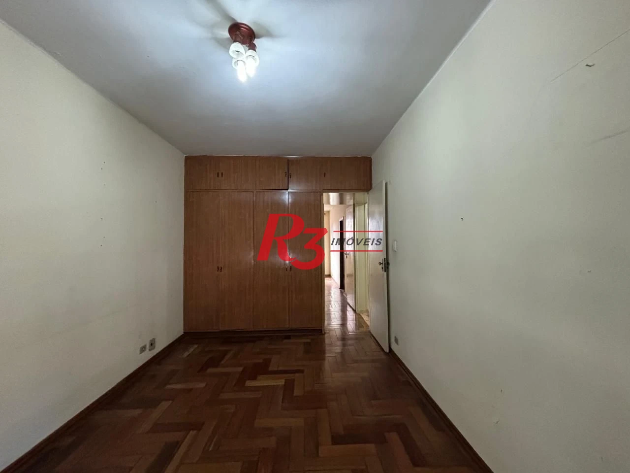Casa com 3 dormitórios à venda, 250 m² por R$ 1.600.000,00 - Gonzaga - Santos/SP