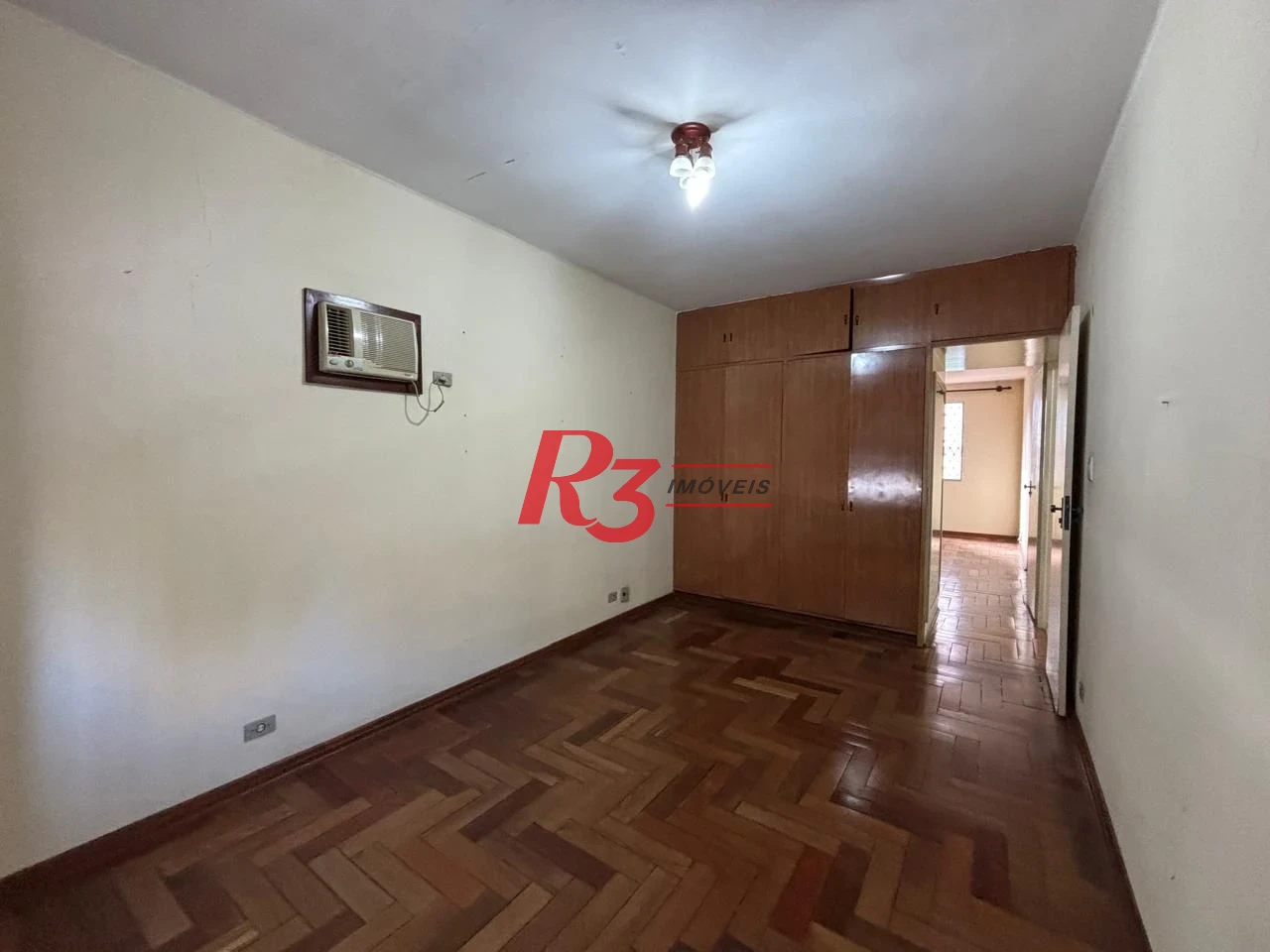 Casa com 3 dormitórios à venda, 250 m² por R$ 1.600.000,00 - Gonzaga - Santos/SP