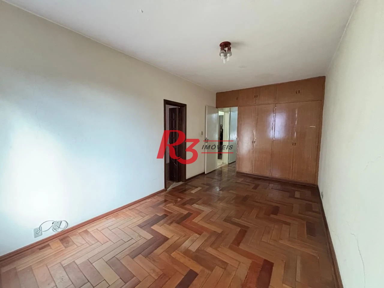 Casa com 3 dormitórios à venda, 250 m² por R$ 1.600.000,00 - Gonzaga - Santos/SP
