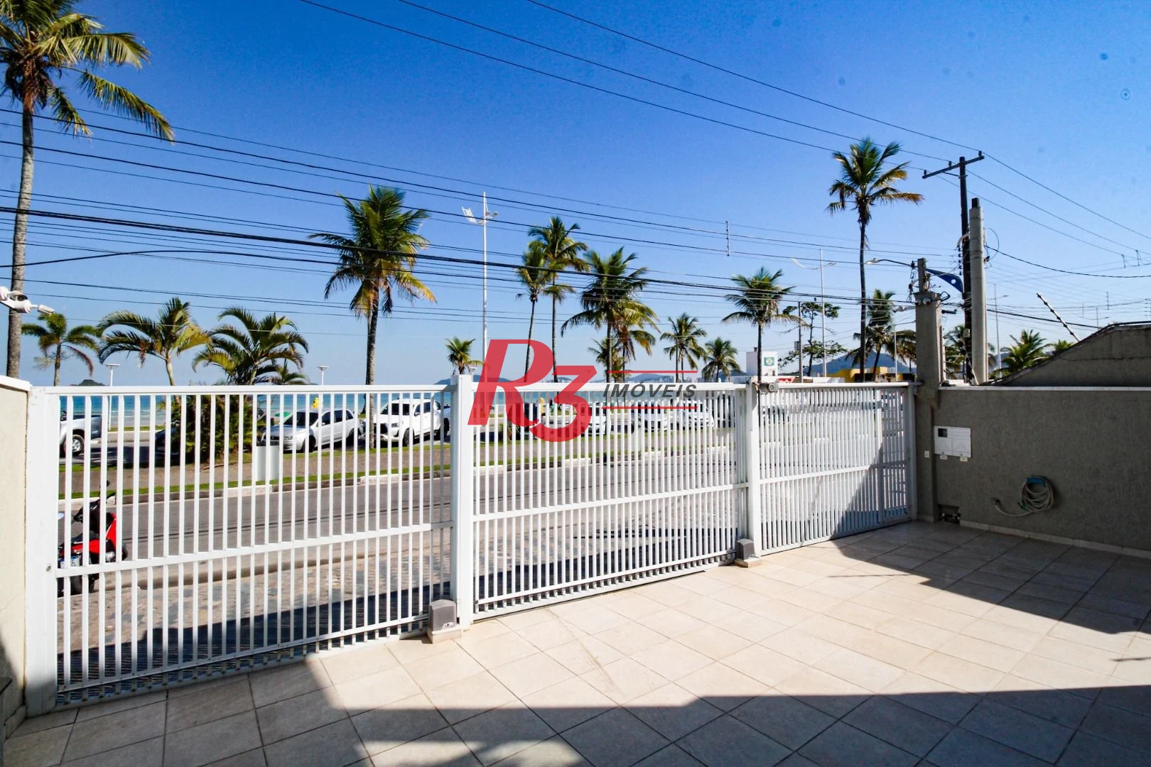 Sobrado à venda, 340 m² por R$ 2.700.000,00 - Loteamento João Batista Julião - Guarujá/SP