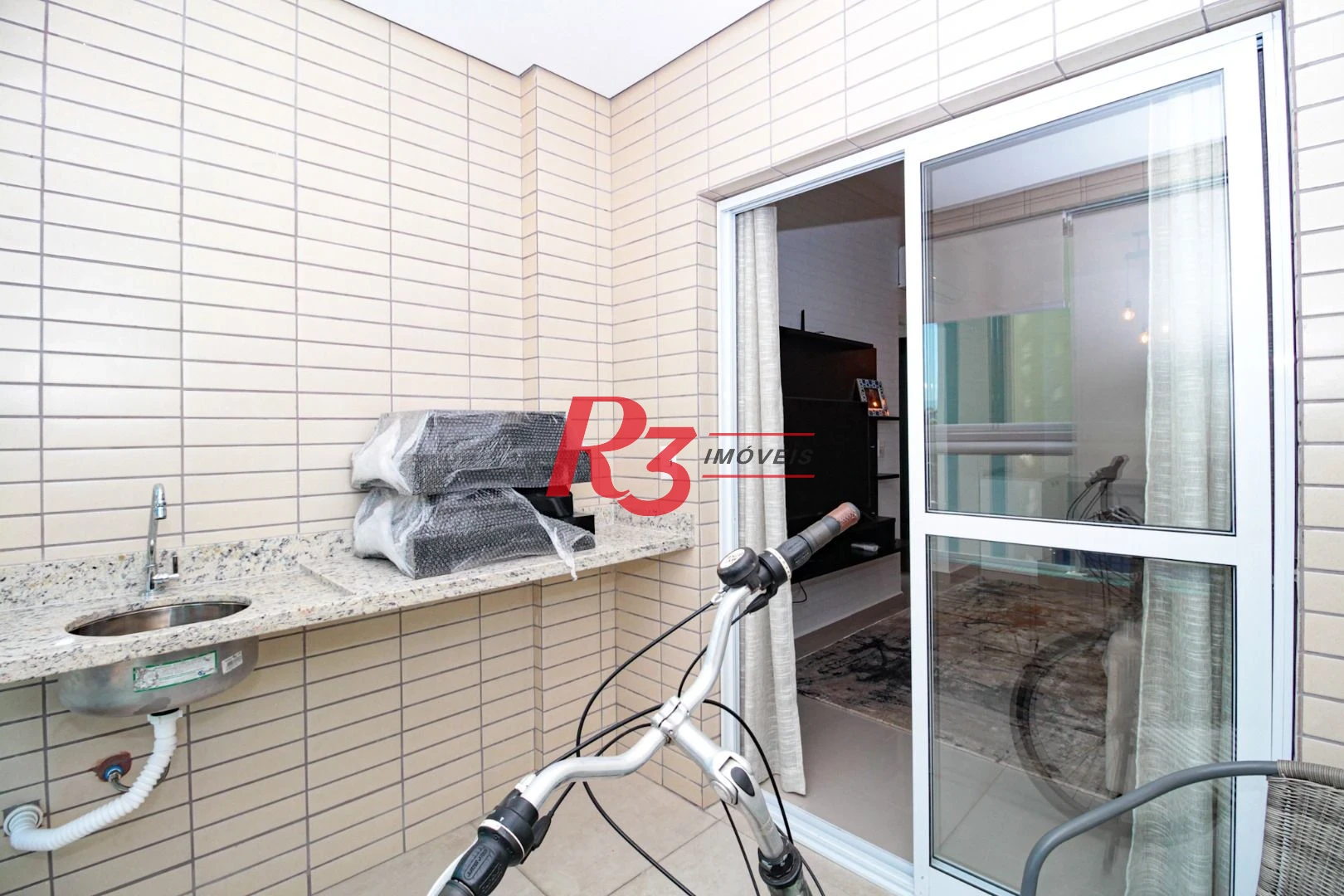 Apartamento com 2 dormitórios à venda, 69 m² por R$ 750.000,00 - Itararé - São Vicente/SP