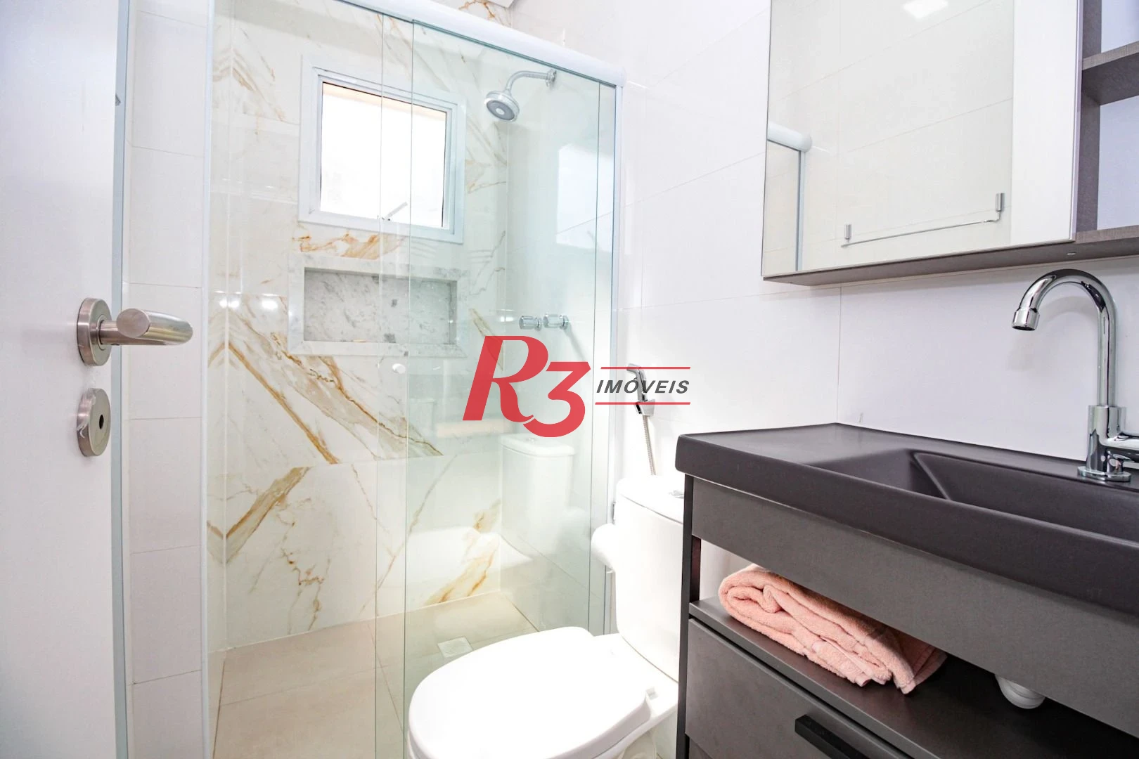 Apartamento com 2 dormitórios à venda, 69 m² por R$ 750.000,00 - Itararé - São Vicente/SP