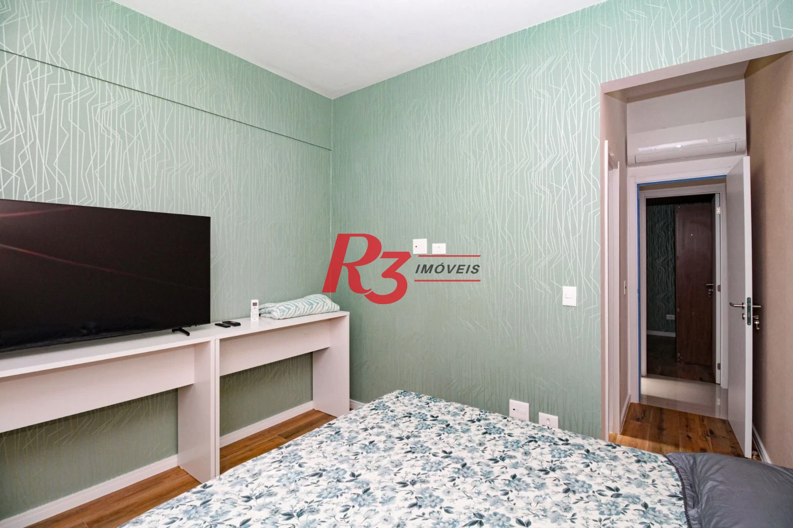 Apartamento com 2 dormitórios à venda, 69 m² por R$ 750.000,00 - Itararé - São Vicente/SP