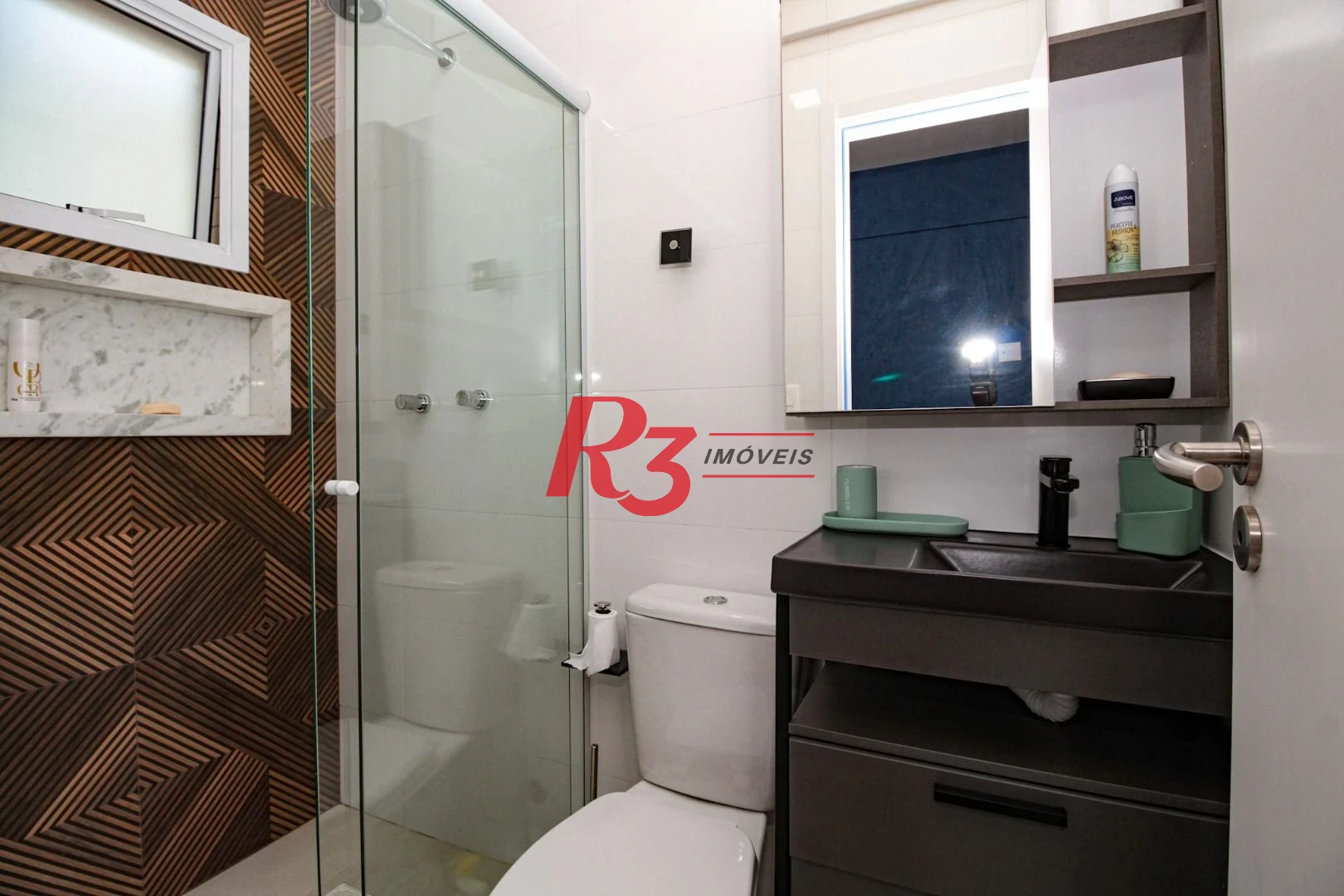 Apartamento com 3 dormitórios à venda, 108 m² por R$ 950.000,00 - Itararé - São Vicente/SP