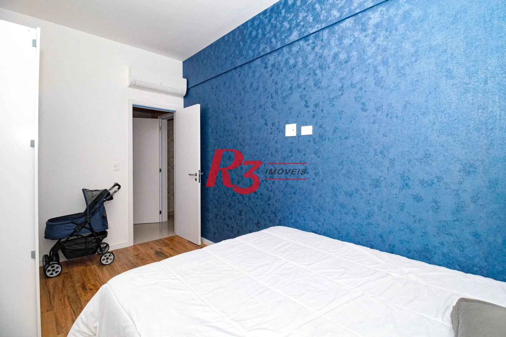 Apartamento com 3 dormitórios à venda, 108 m² por R$ 950.000,00 - Itararé - São Vicente/SP