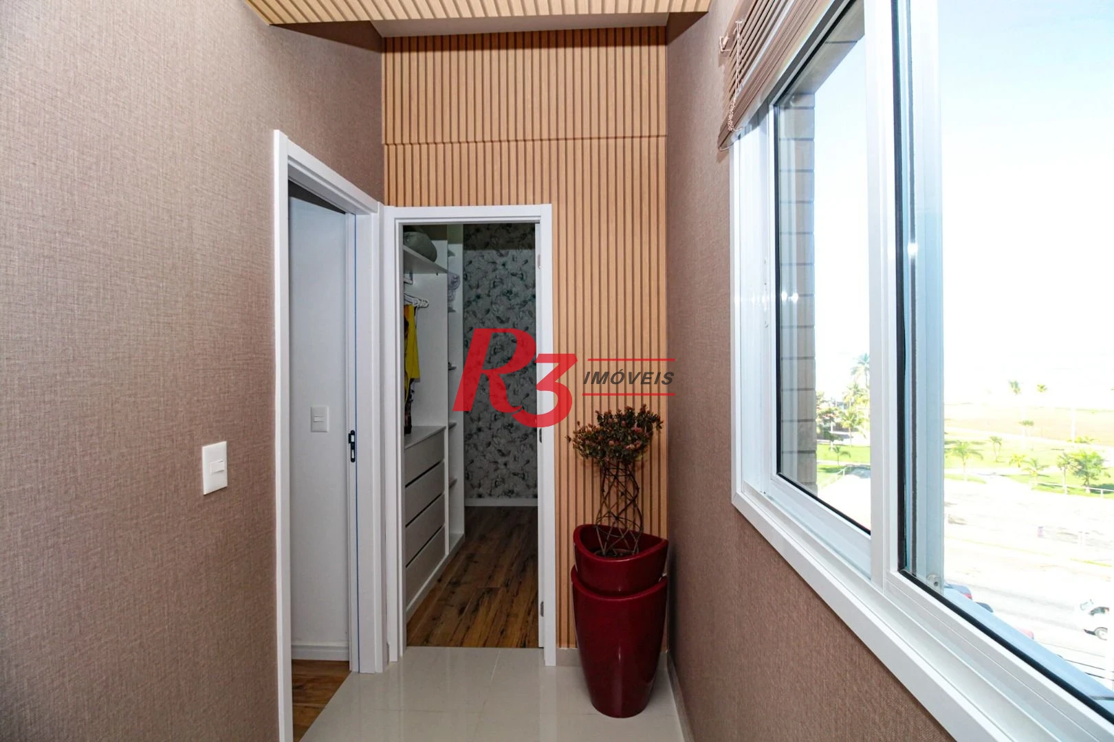 Apartamento com 3 dormitórios à venda, 108 m² por R$ 950.000,00 - Itararé - São Vicente/SP