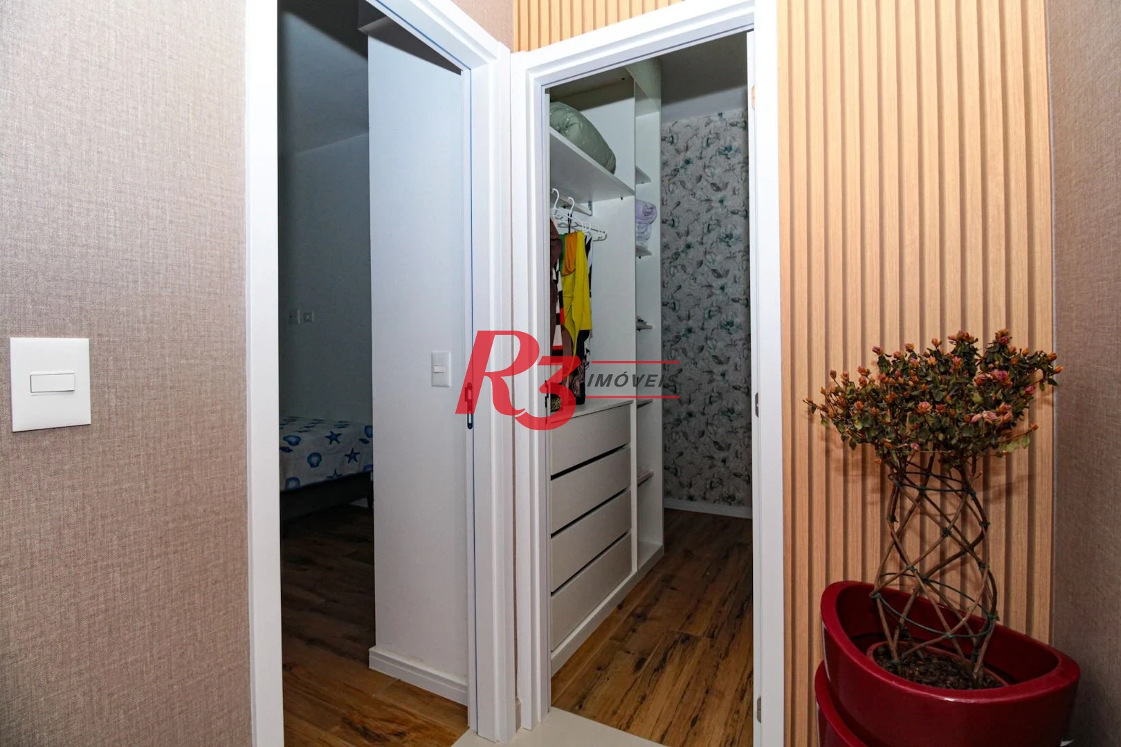 Apartamento com 3 dormitórios à venda, 108 m² por R$ 950.000,00 - Itararé - São Vicente/SP