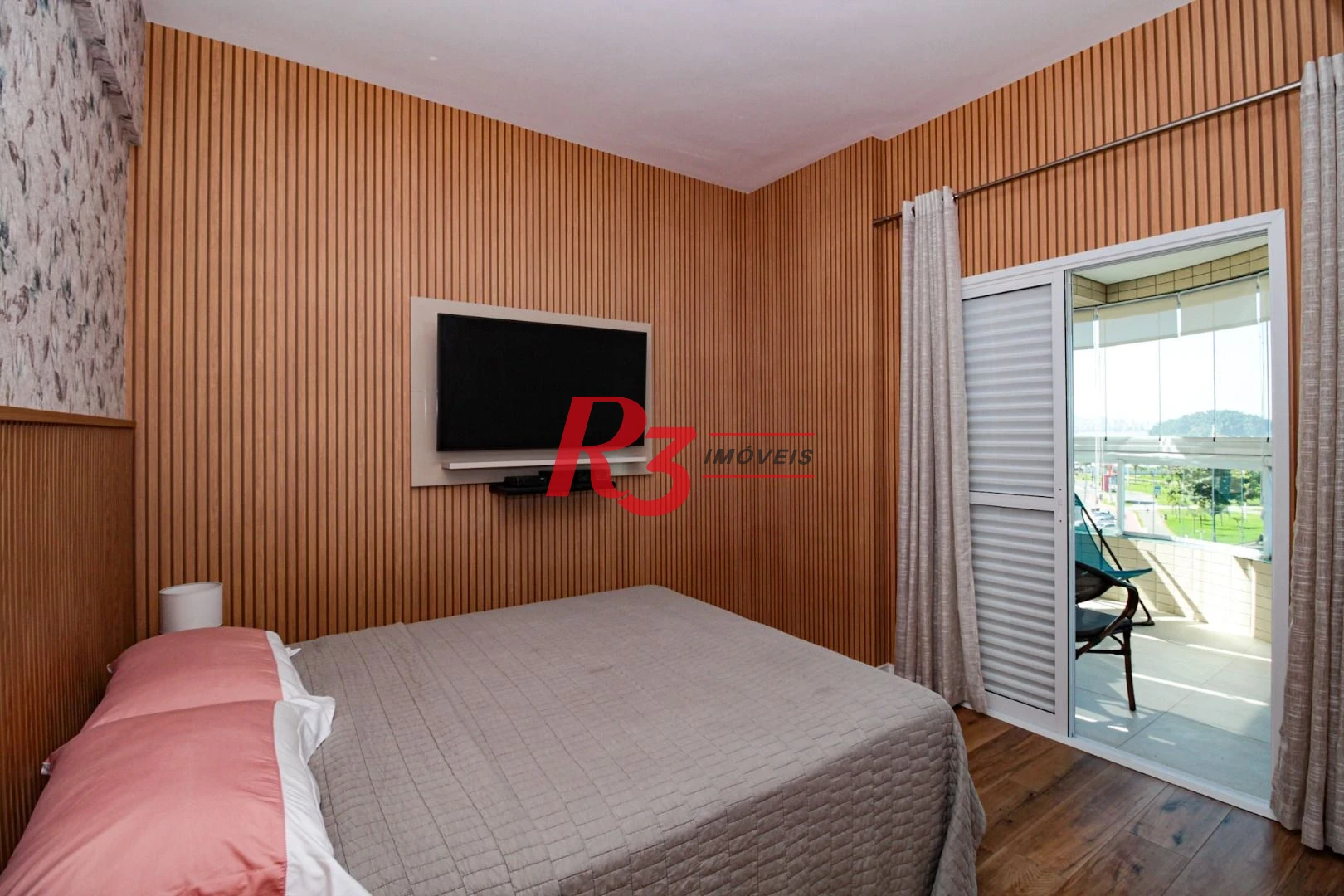 Apartamento com 3 dormitórios à venda, 108 m² por R$ 950.000,00 - Itararé - São Vicente/SP