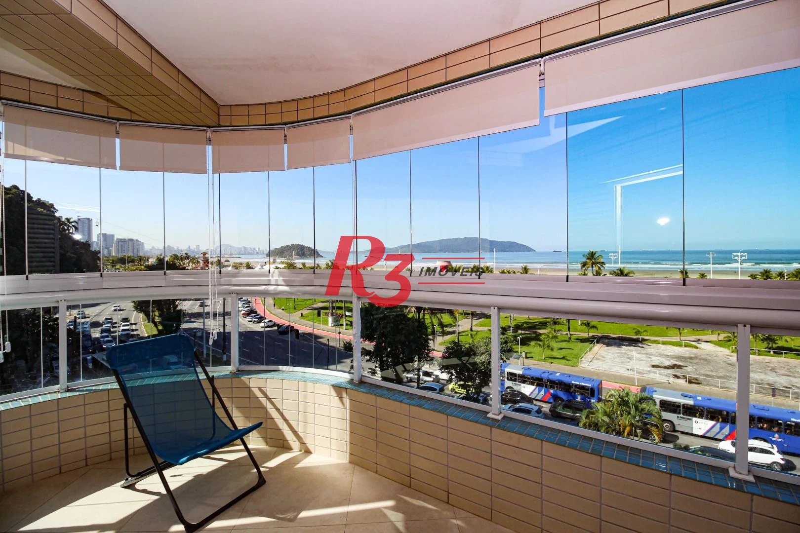 Apartamento com 3 dormitórios à venda, 108 m² por R$ 950.000,00 - Itararé - São Vicente/SP