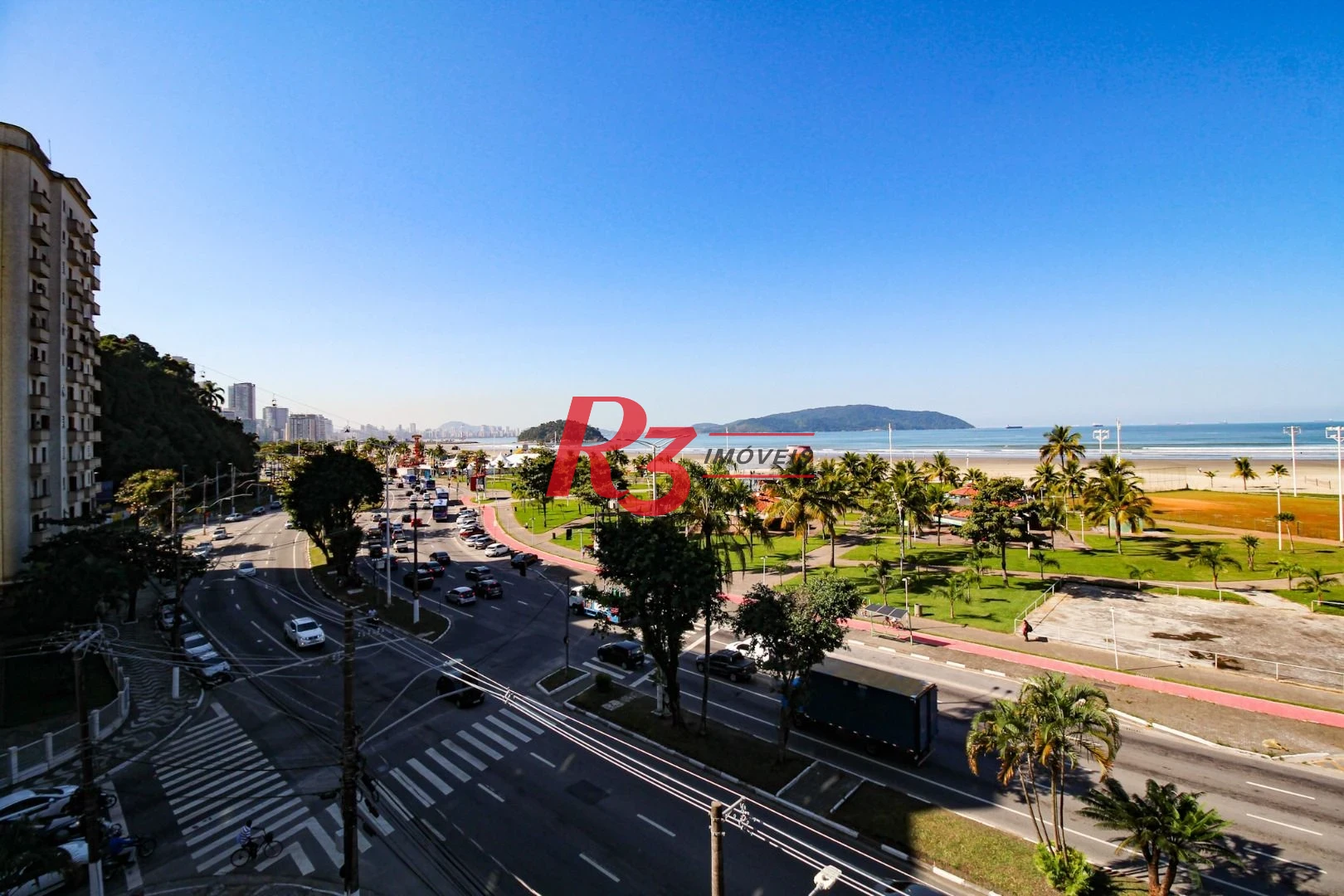 Apartamento com 3 dormitórios à venda, 108 m² por R$ 950.000,00 - Itararé - São Vicente/SP