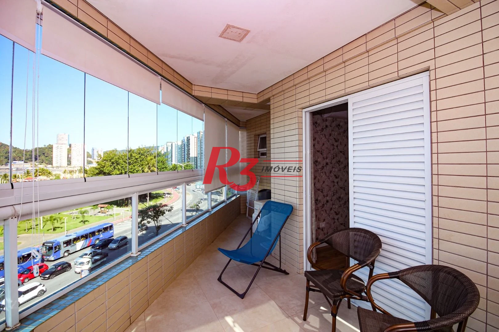 Apartamento com 3 dormitórios à venda, 108 m² por R$ 950.000,00 - Itararé - São Vicente/SP