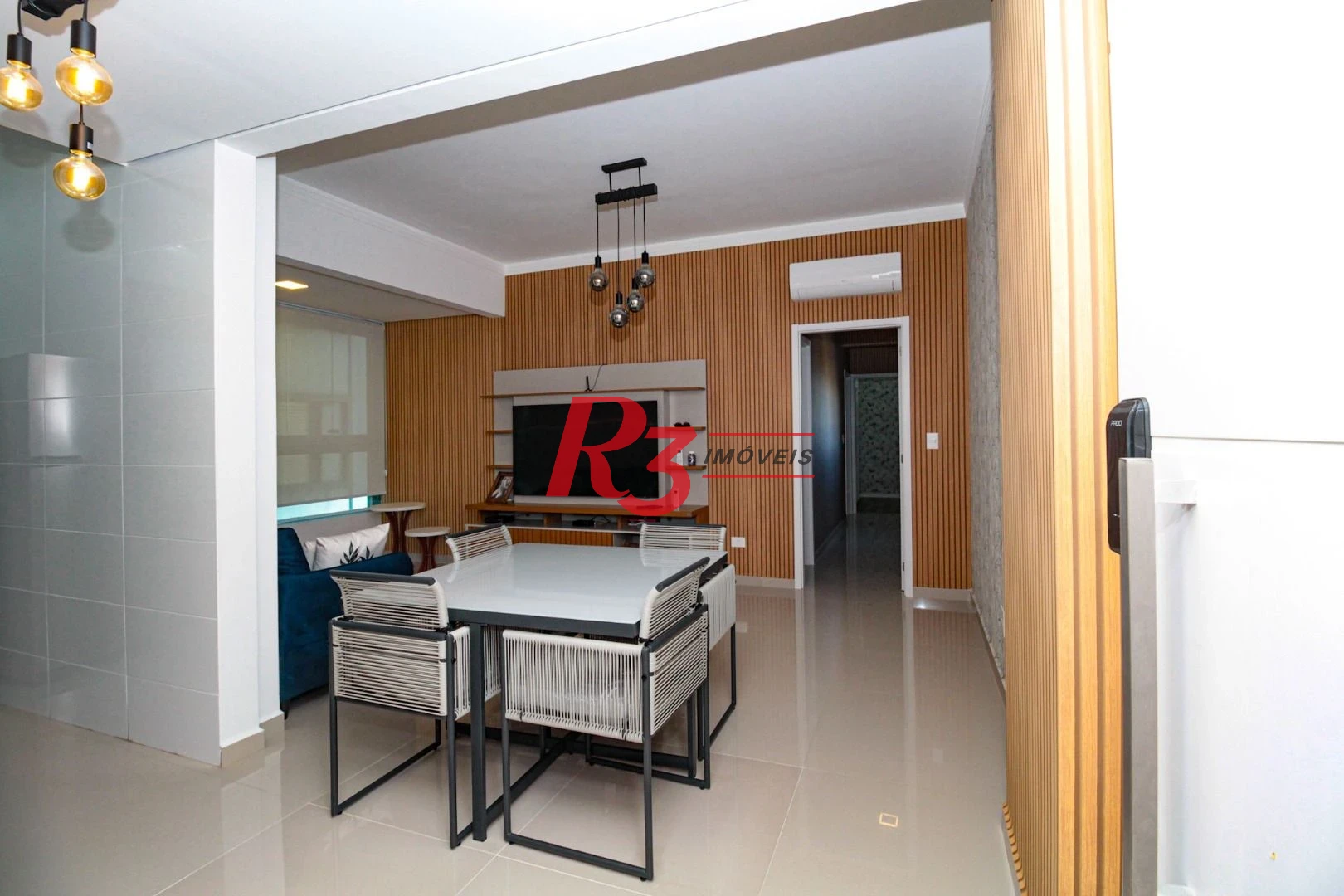 Apartamento com 3 dormitórios à venda, 108 m² por R$ 950.000,00 - Itararé - São Vicente/SP