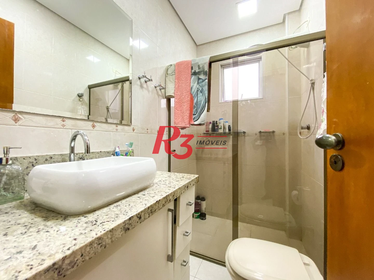 Sobrado com 3 dormitórios à venda, 130 m² por R$ 1.180.000,00 - José Menino - Santos/SP
