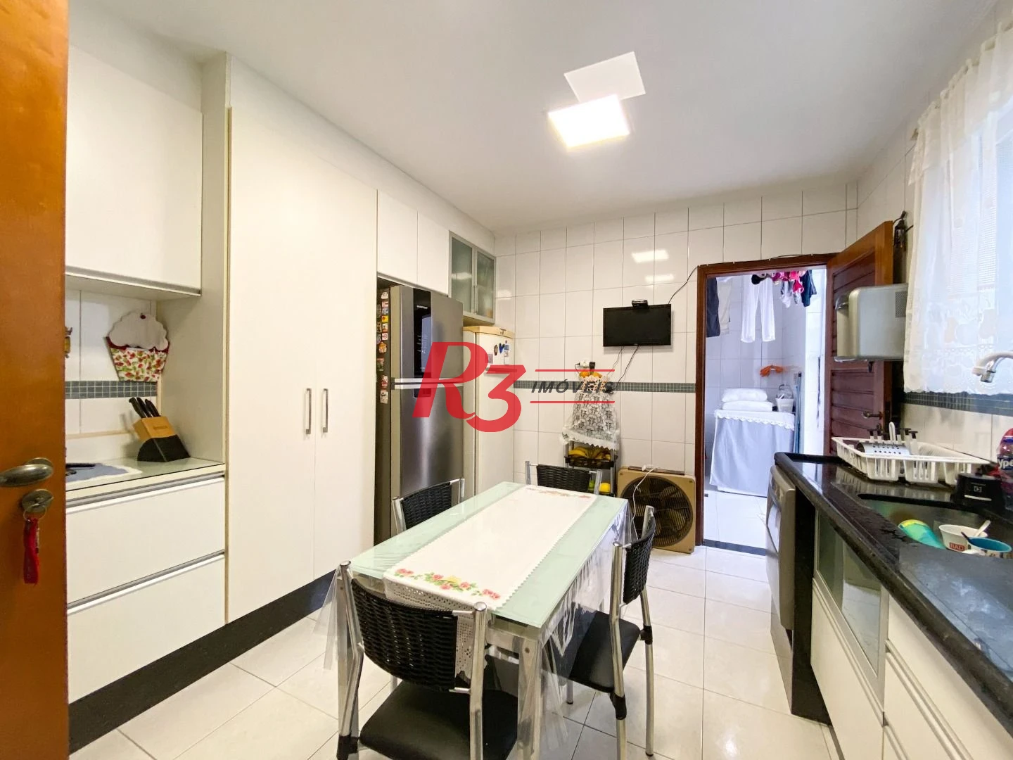 Sobrado com 3 dormitórios à venda, 130 m² por R$ 1.180.000,00 - José Menino - Santos/SP