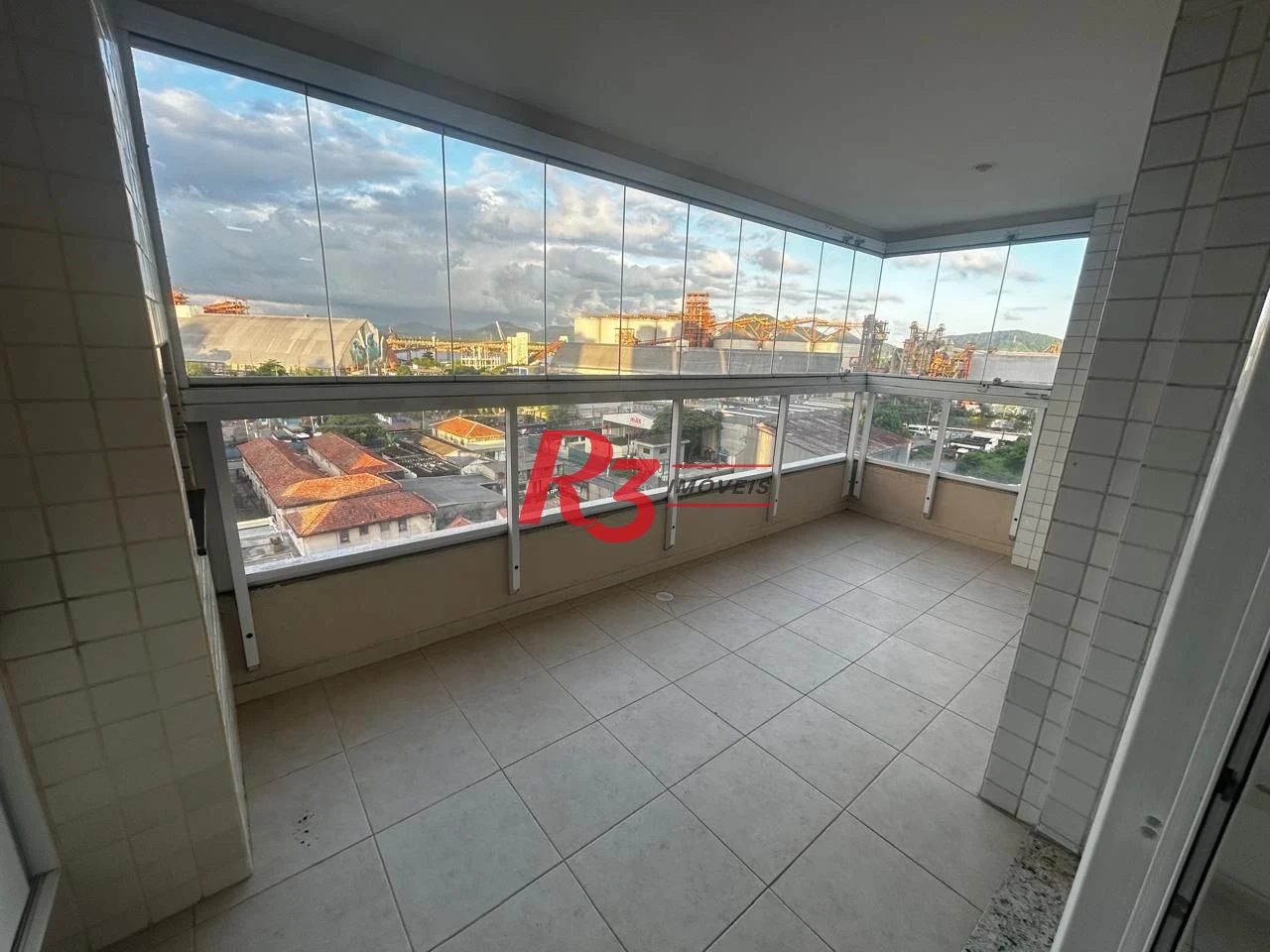 Apartamento com 3 dormitórios para alugar, 92 m² por R$ 5.500,02/mês - Ponta da Praia - Santos/SP
