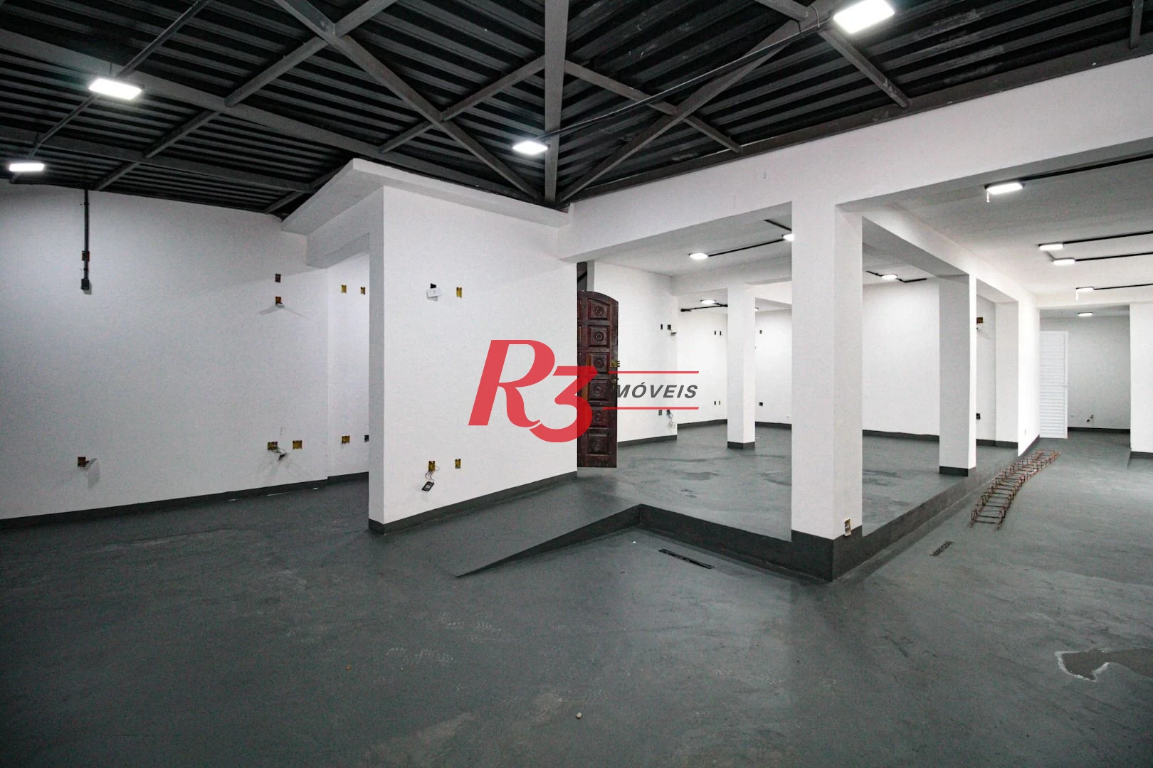 Sobrado para alugar, 225 m² por R$ 9.290,00/mês - Marapé - Santos/SP