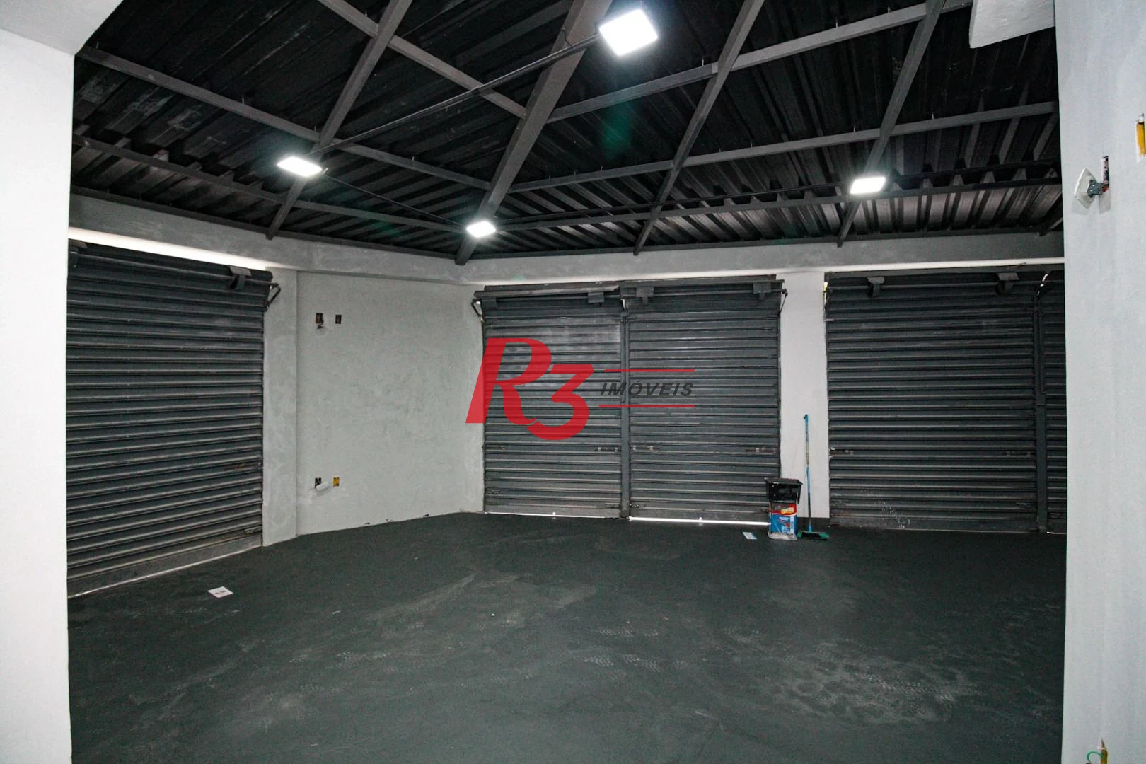 Sobrado para alugar, 225 m² por R$ 9.290,00/mês - Marapé - Santos/SP