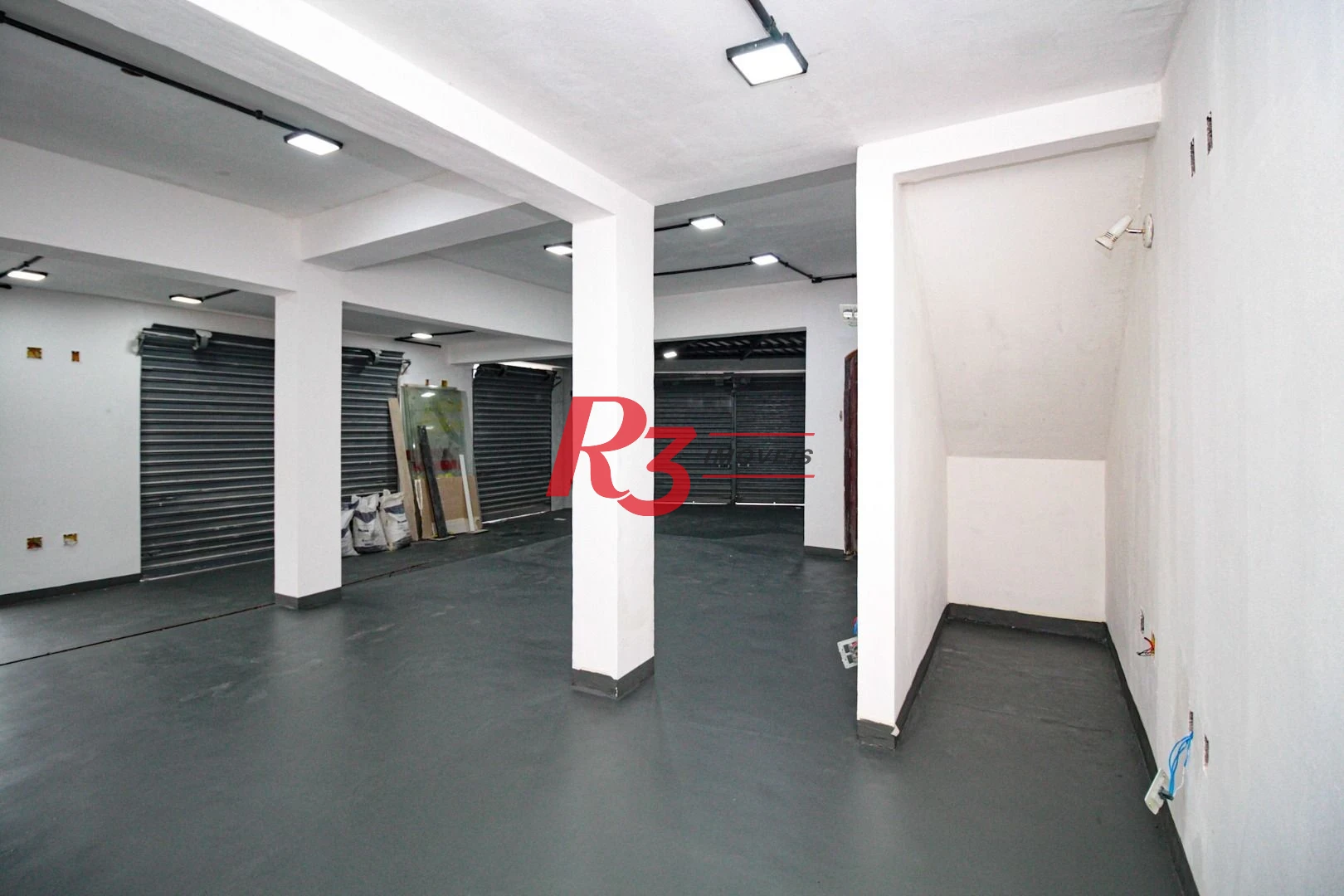 Sobrado para alugar, 225 m² por R$ 9.290,00/mês - Marapé - Santos/SP