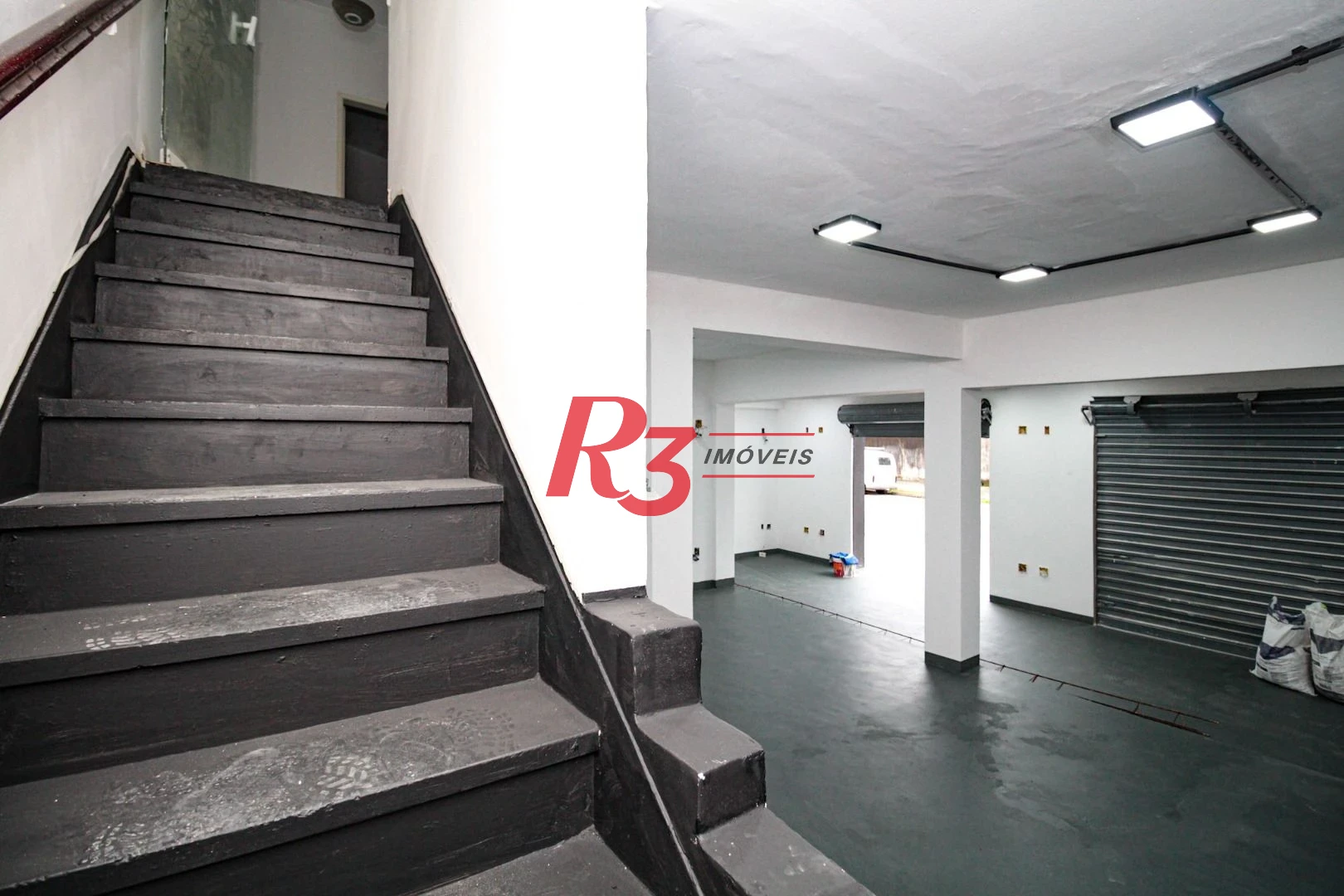Sobrado para alugar, 225 m² por R$ 9.290,00/mês - Marapé - Santos/SP